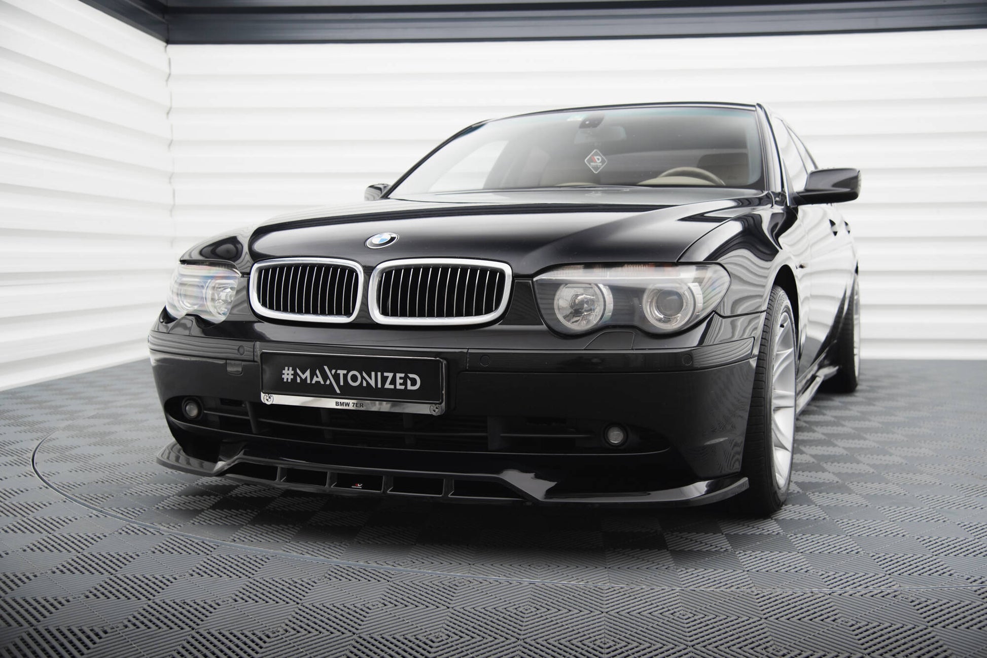 Maxton Front Ansatz für BMW 7 E65 schwarz Hochglanz