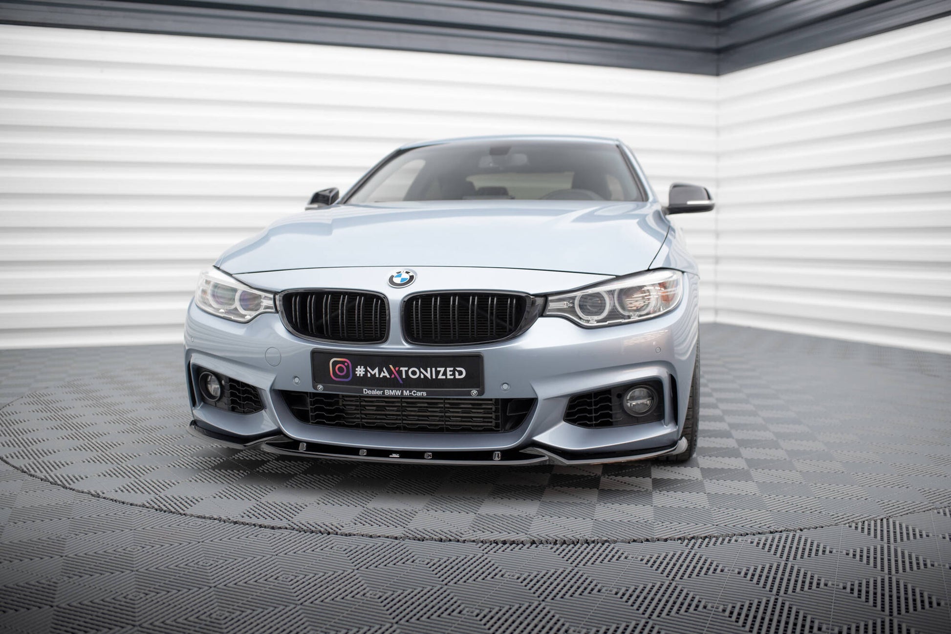 Maxton Front Ansatz V.3 für BMW 4er Coupe / Gran Coupe / Cabrio M-Paket F32 / F36 / F33 schwarz Hochglanz