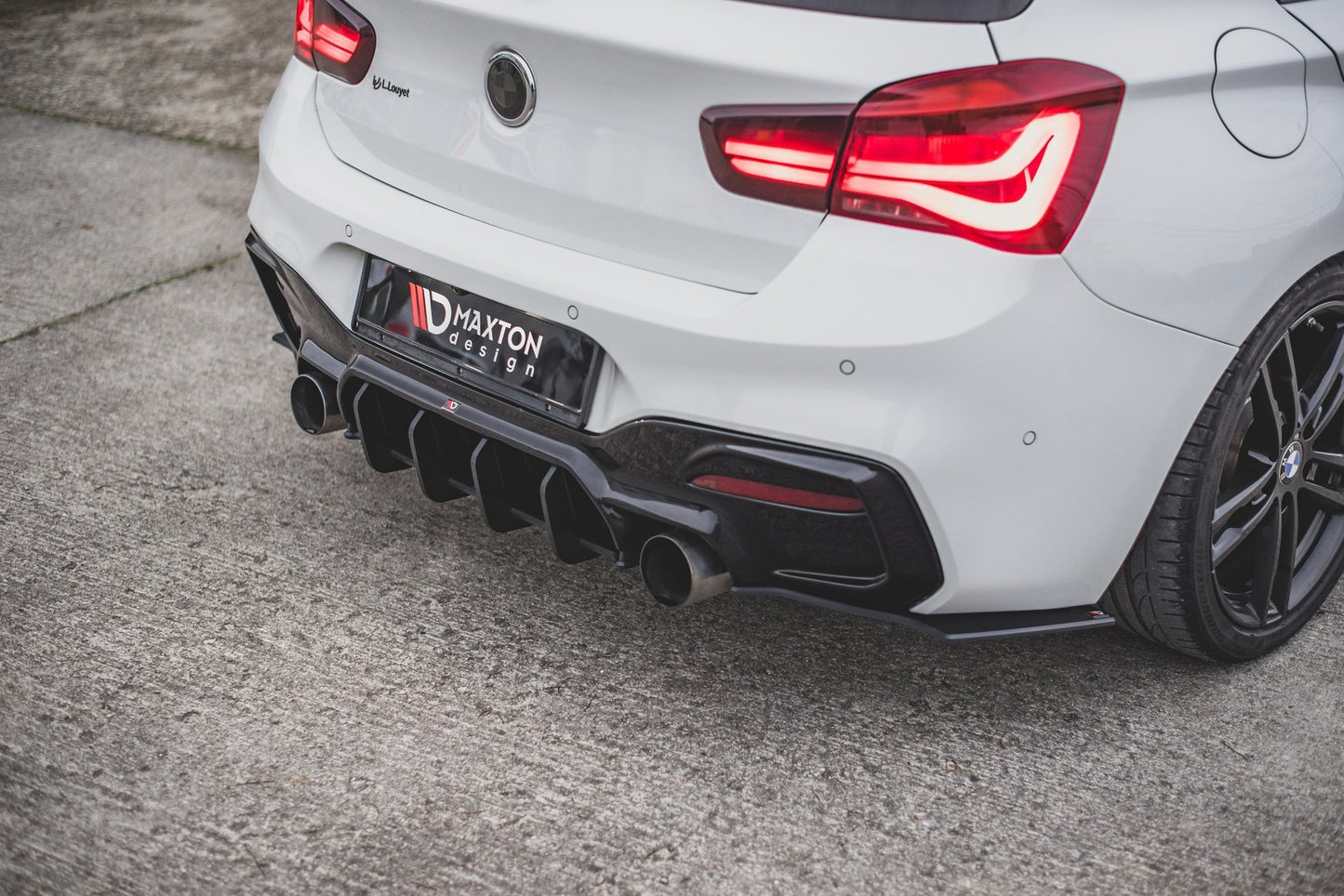 Maxton Robuste Racing Heckschürze V.4 für BMW M140i