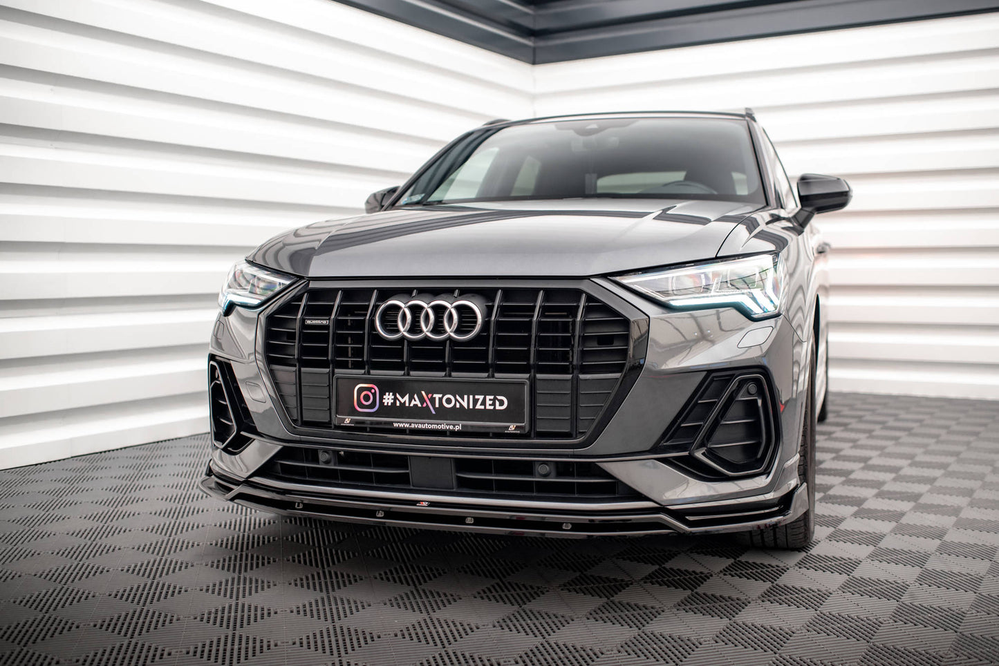 Maxton Front Ansatz V.2 für Audi Q3 S-Line F3 schwarz Hochglanz