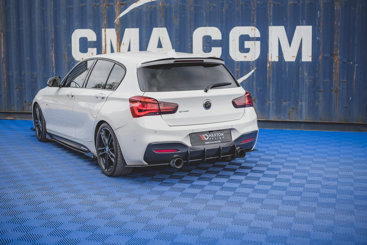 Maxton Robuste Racing Heckschürze V.3 für BMW M140i
