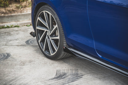 Maxton Robuste Racing Seitenschweller Ansatz für für + Flaps VW Golf 7 R / R-Line Facelift schwarz Hochglanz