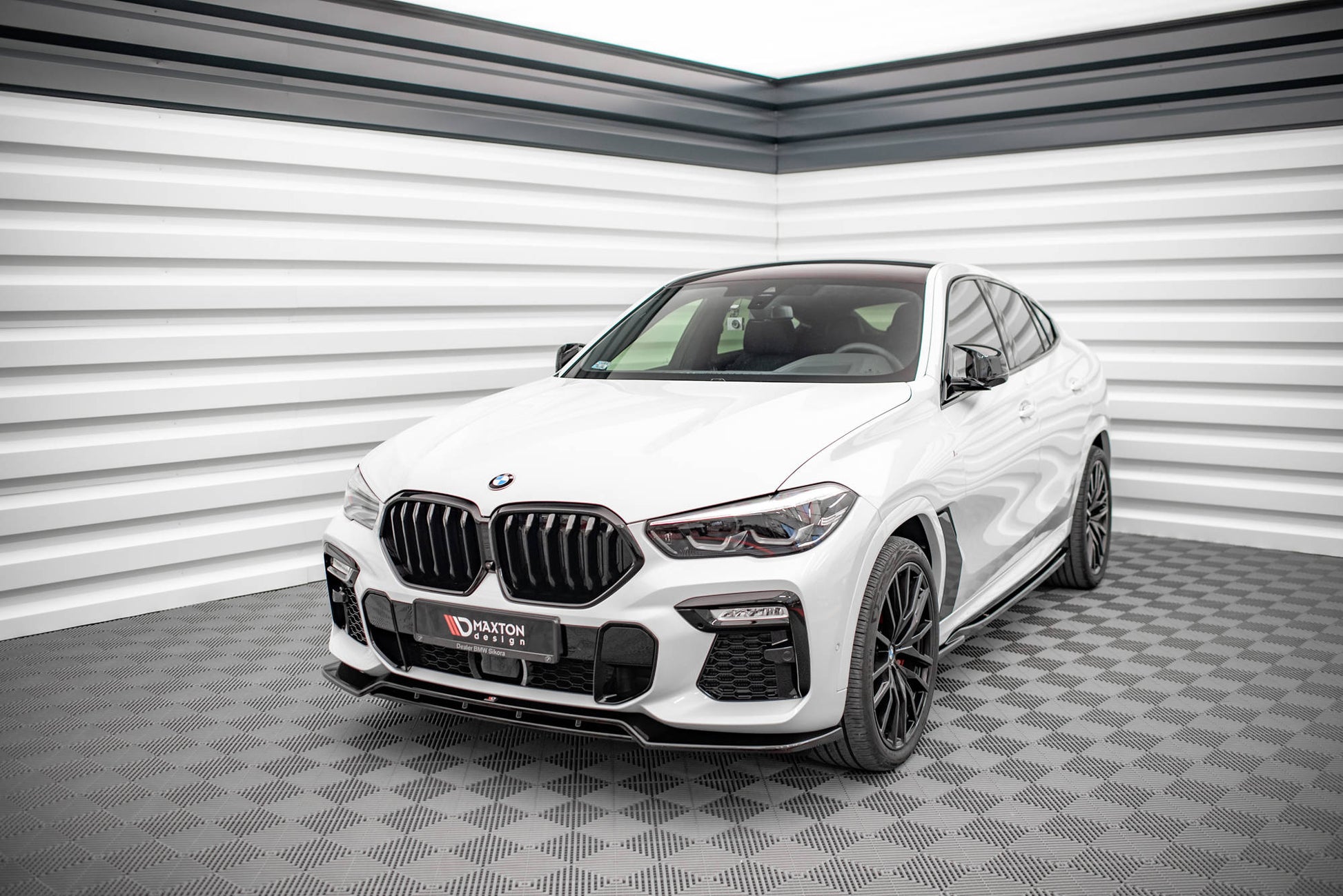 Maxton Front Ansatz V.2 für BMW X6 M-Paket G06 schwarz Hochglanz