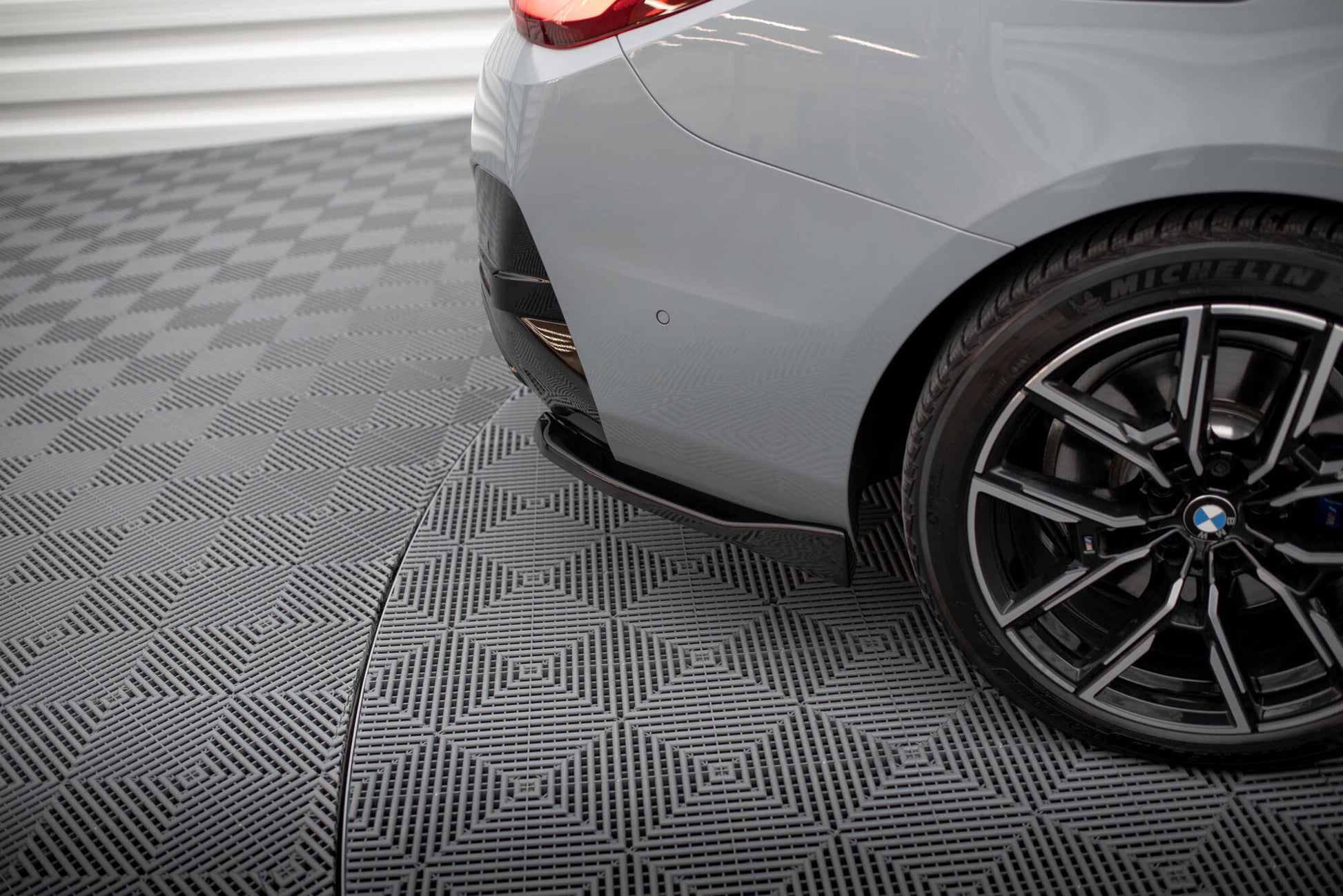 Maxton Heck Ansatz Flaps Diffusor V.2 für BMW M440i Gran Coupe G26 schwarz Hochglanz