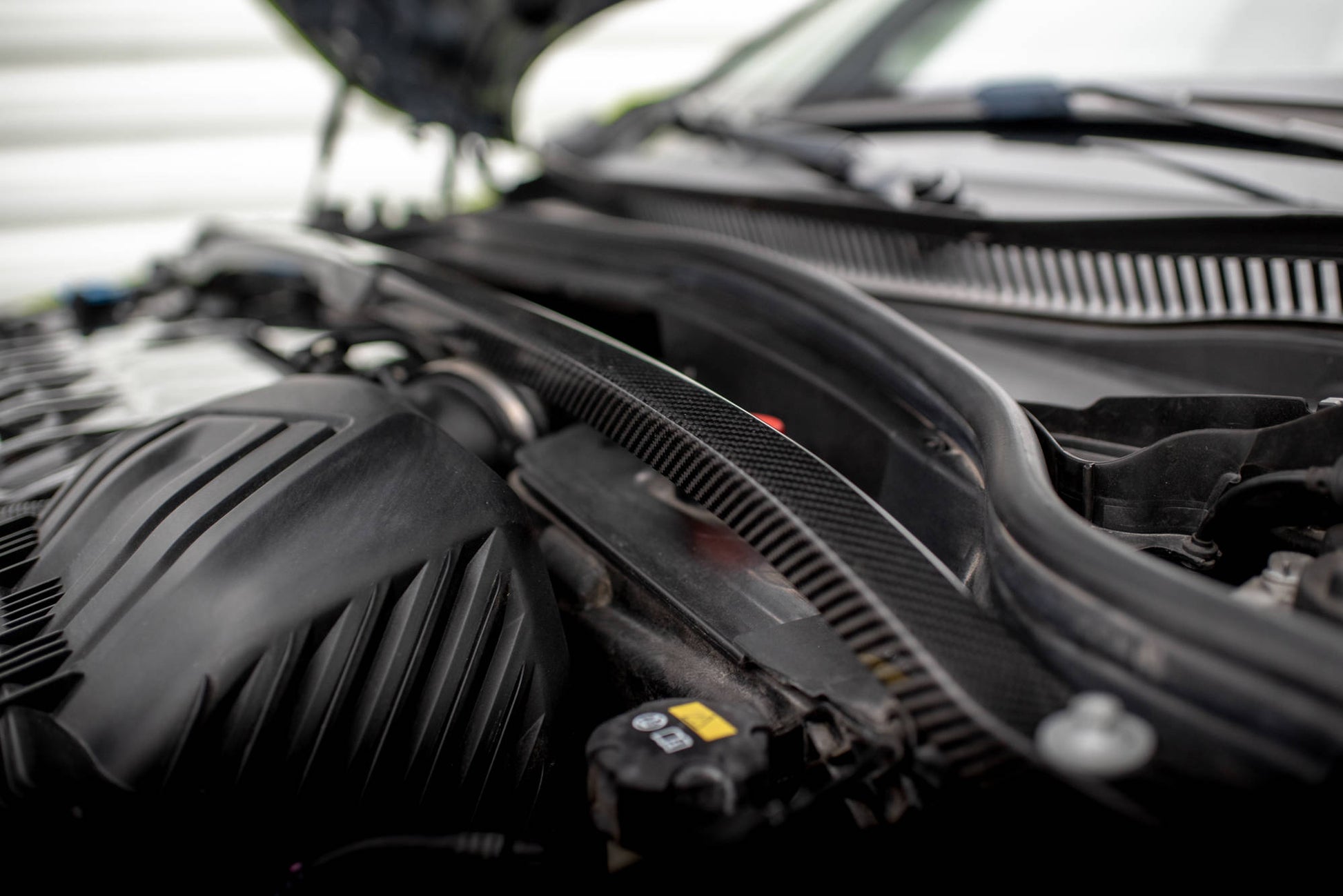 Maxton Carbon Fiber Strut Bar Cover BMW 1er F40 M135i