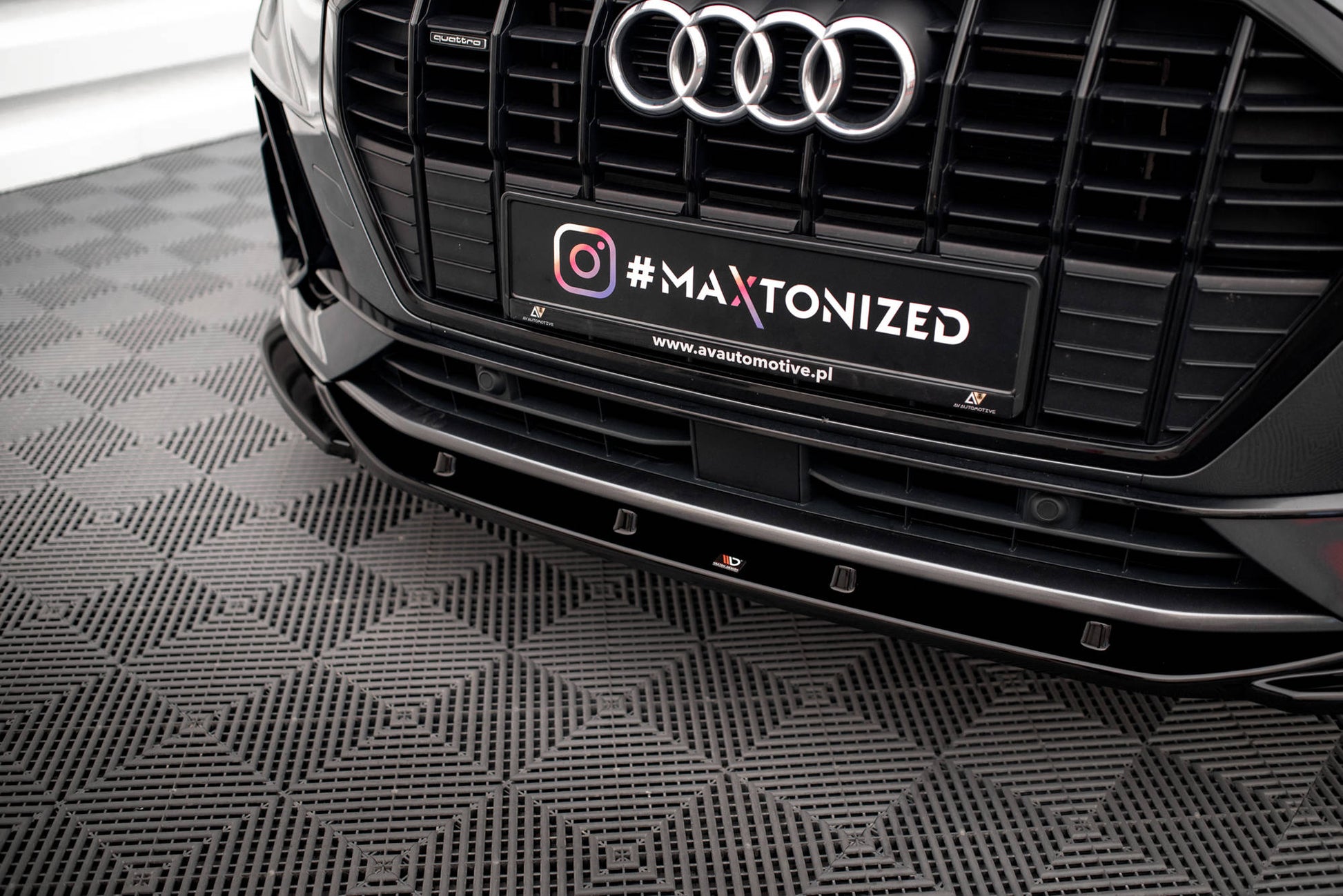 Maxton Front Ansatz V.1 für Audi Q3 S-Line F3 schwarz Hochglanz