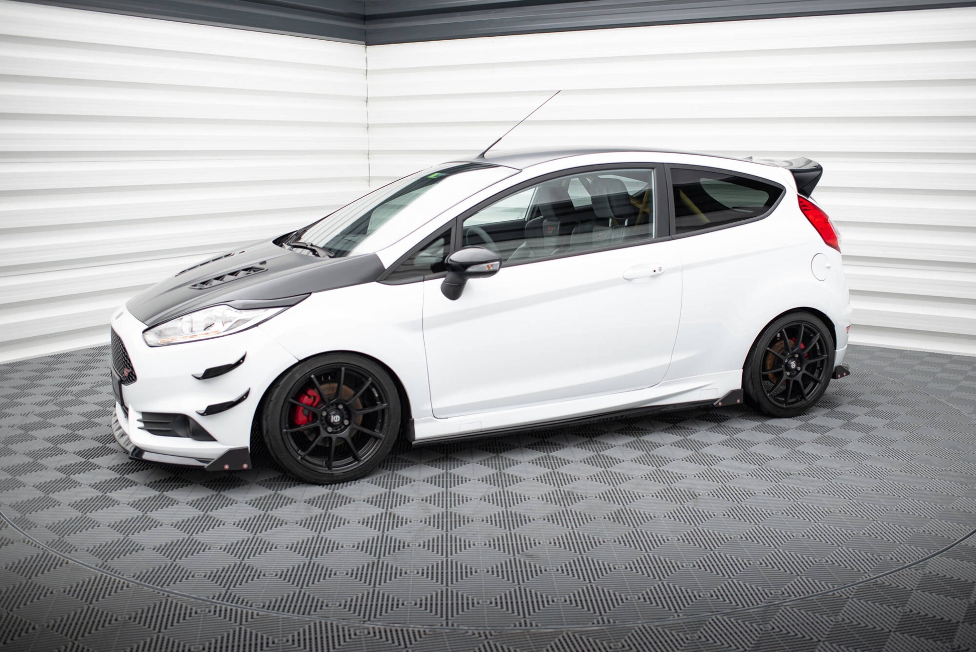 Maxton Seitenschweller Ansatz für V.4 + Flaps Ford Fiesta ST / ST-Line Mk7