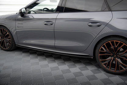 Maxton Seitenschweller Ansatz für Cupra Leon Aero Mk1 schwarz Hochglanz