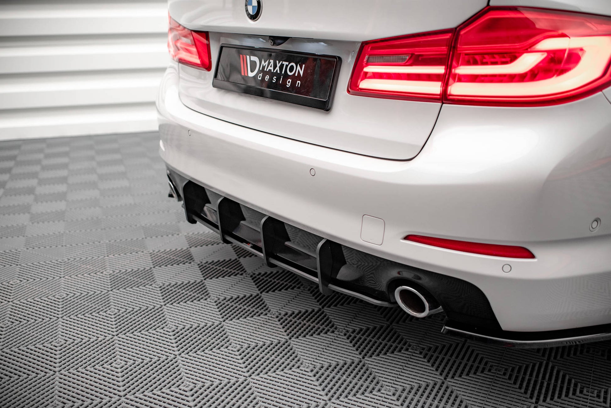 Maxton Street Pro Heckschürze für BMW 5er Limousine G30