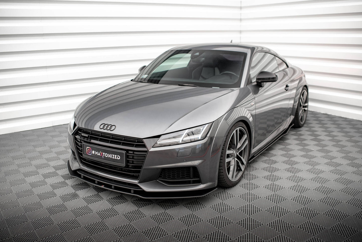 Maxton Street Pro Front Ansatz für für Audi TT S / S-Line 8S