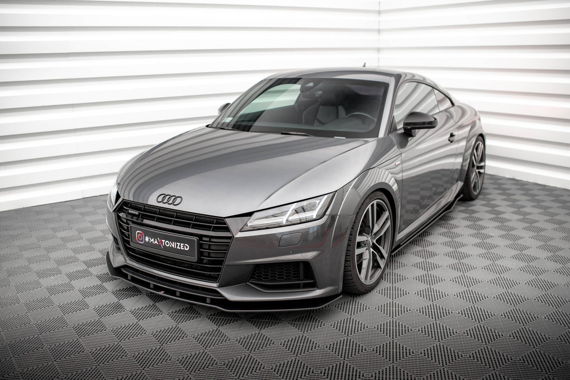 Maxton Street Pro Front Ansatz für für Audi TT S / S-Line 8S