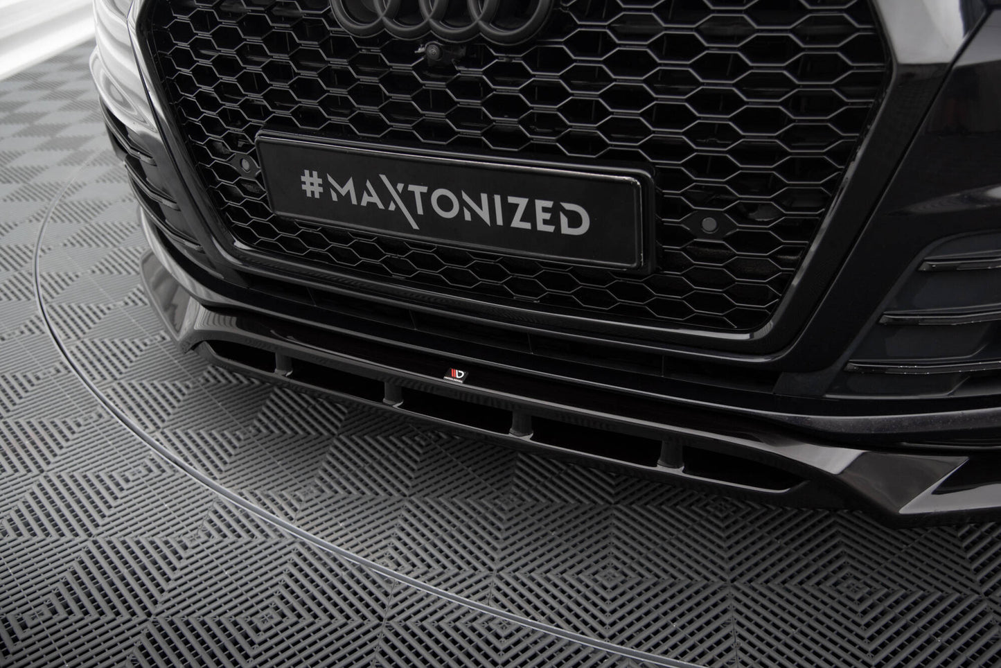Maxton Front Ansatz V.2 für Audi SQ7 / Q7 S-Line Mk2 schwarz Hochglanz