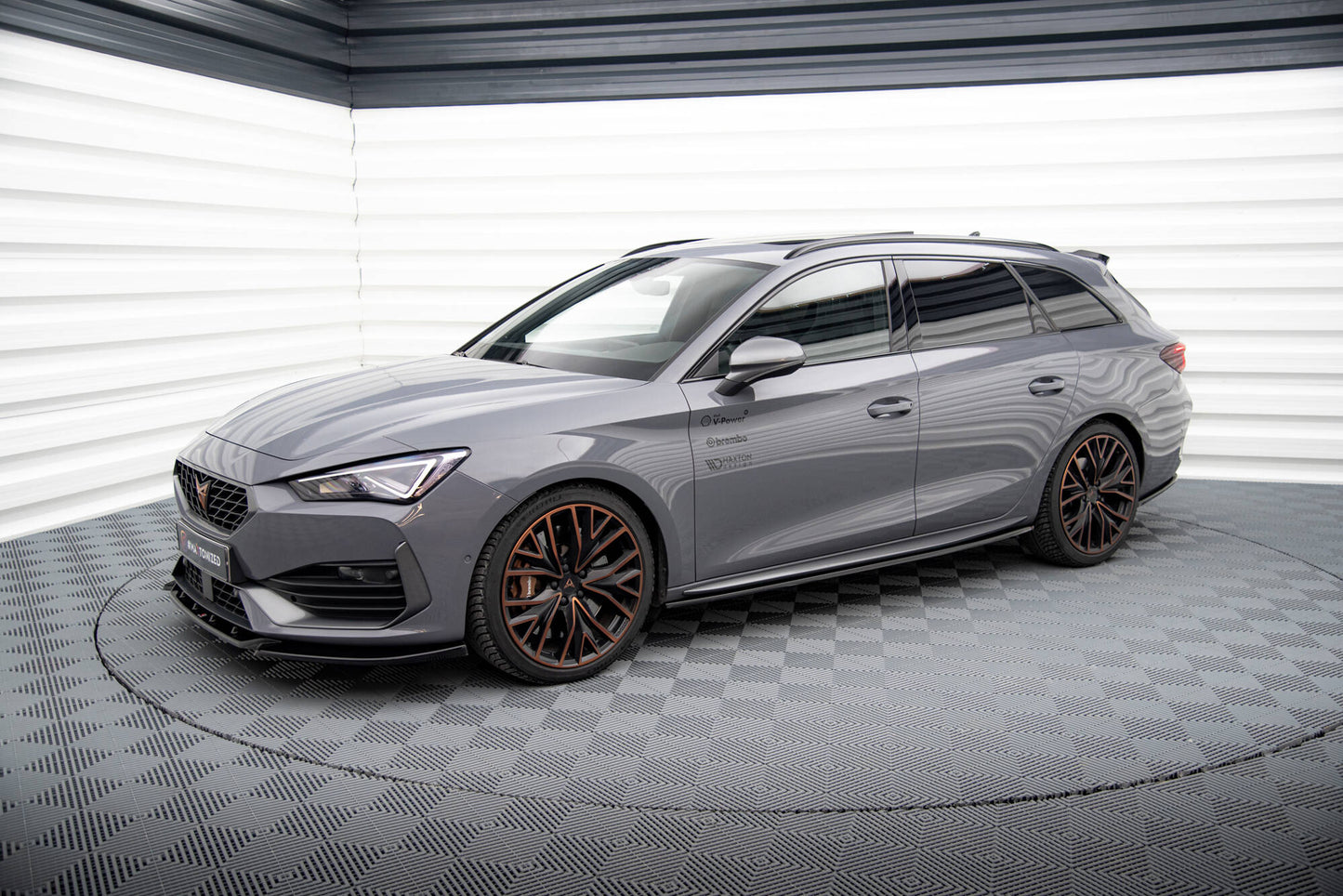 Maxton Seitenschweller Ansatz für Cupra Leon Aero Mk1 schwarz Hochglanz