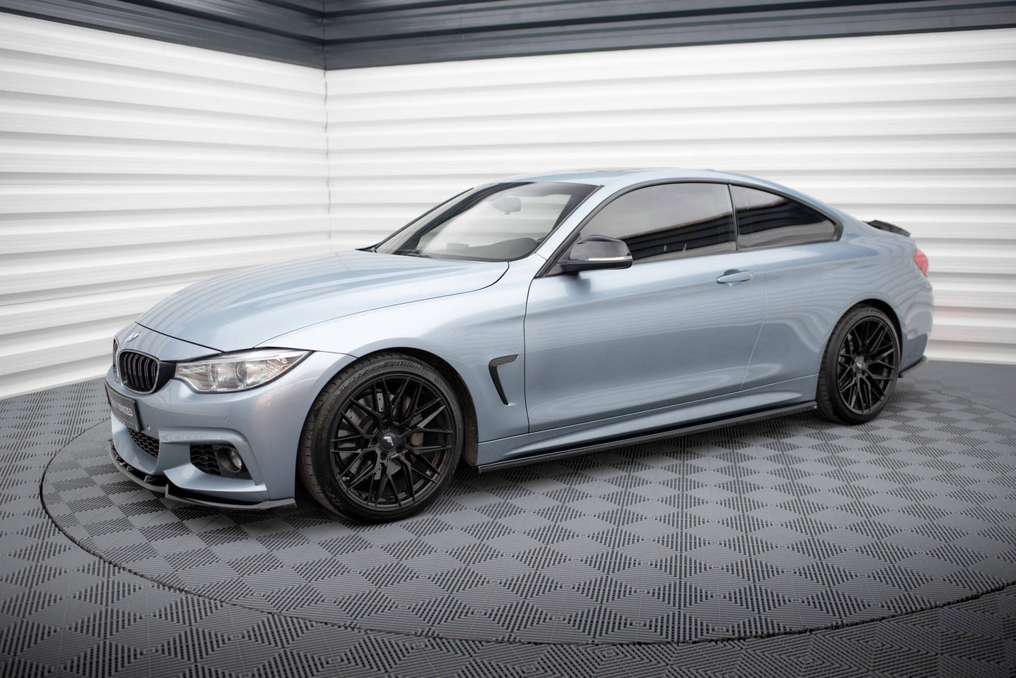 Maxton Seitenschweller Ansatz für V.3 für BMW 4er Coupe / Gran Coupe / Cabrio M-Paket F32 / F36 / F33 schwarz Hochglanz