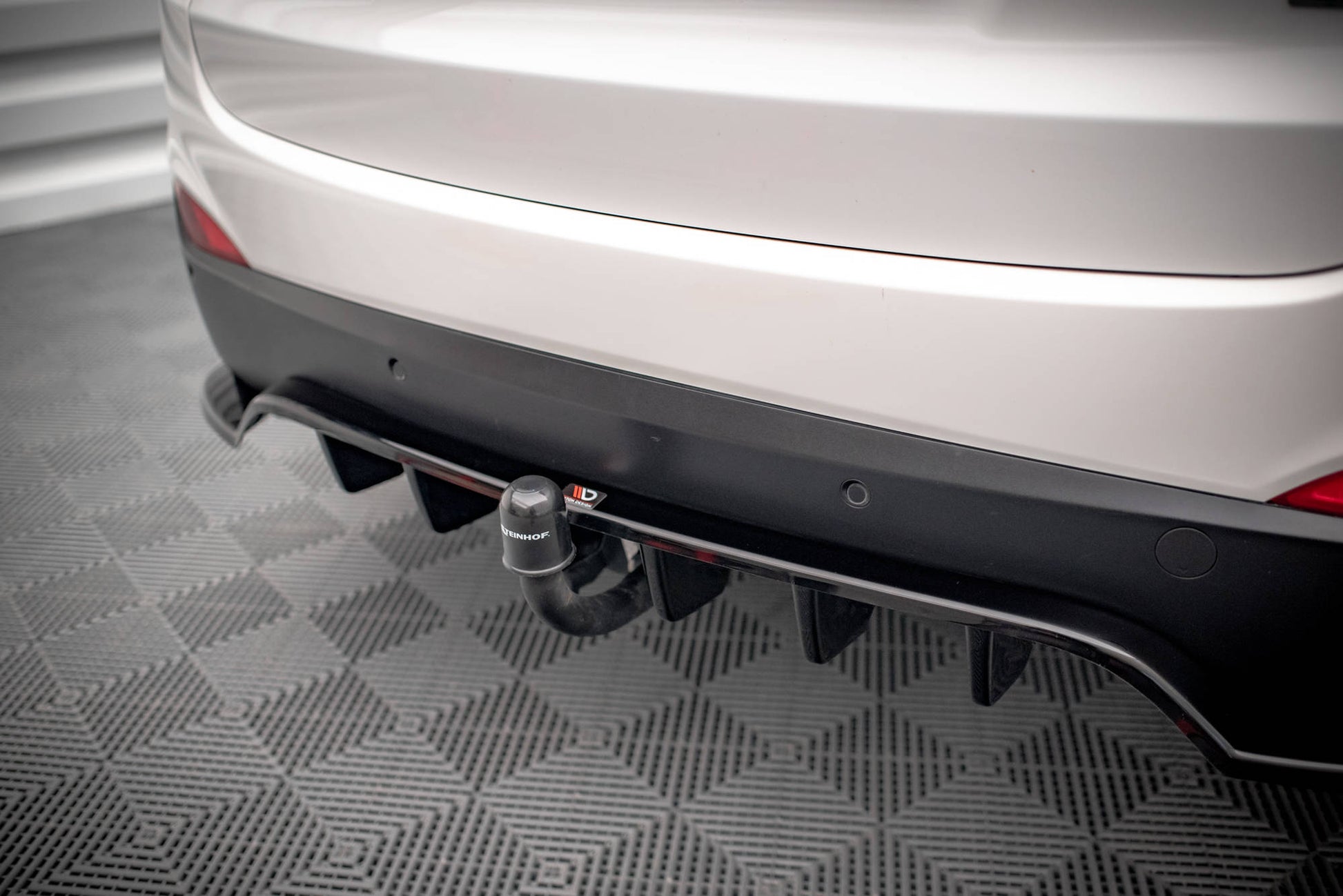 Maxton Mittlerer Diffusor Heck Ansatz DTM Look für Hyundai ix35 Mk1 schwarz Hochglanz