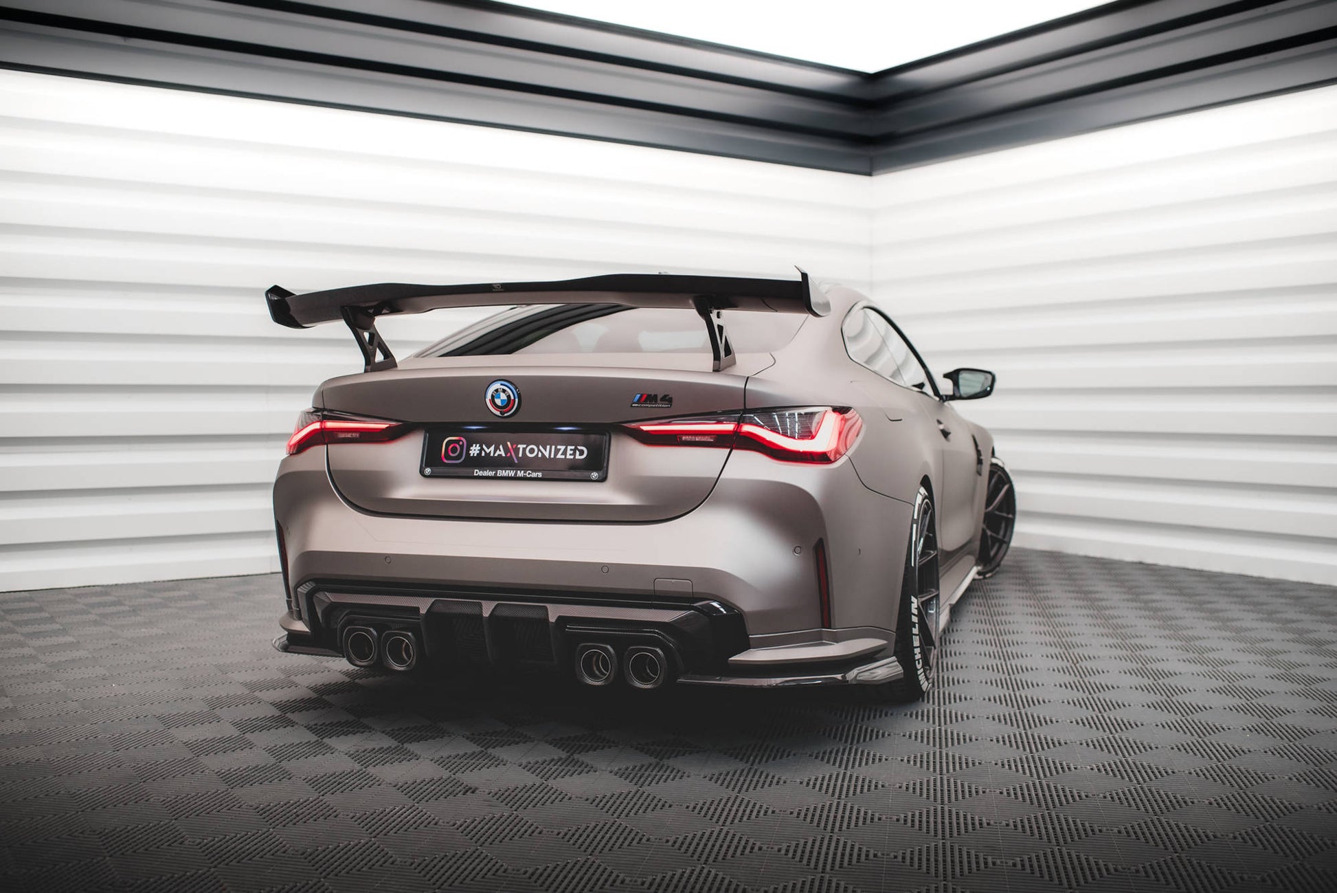 Maxton Carbon Fiber Diffusor Heck Ansatz für BMW M4 G82  / M3 G80