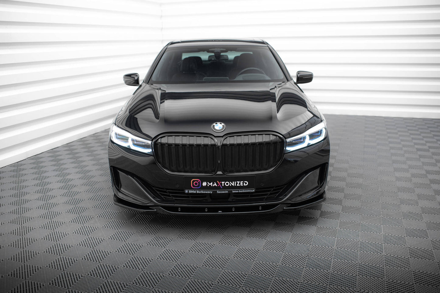 Maxton Front Ansatz V.2 für BMW 7 G11 Facelift schwarz Hochglanz