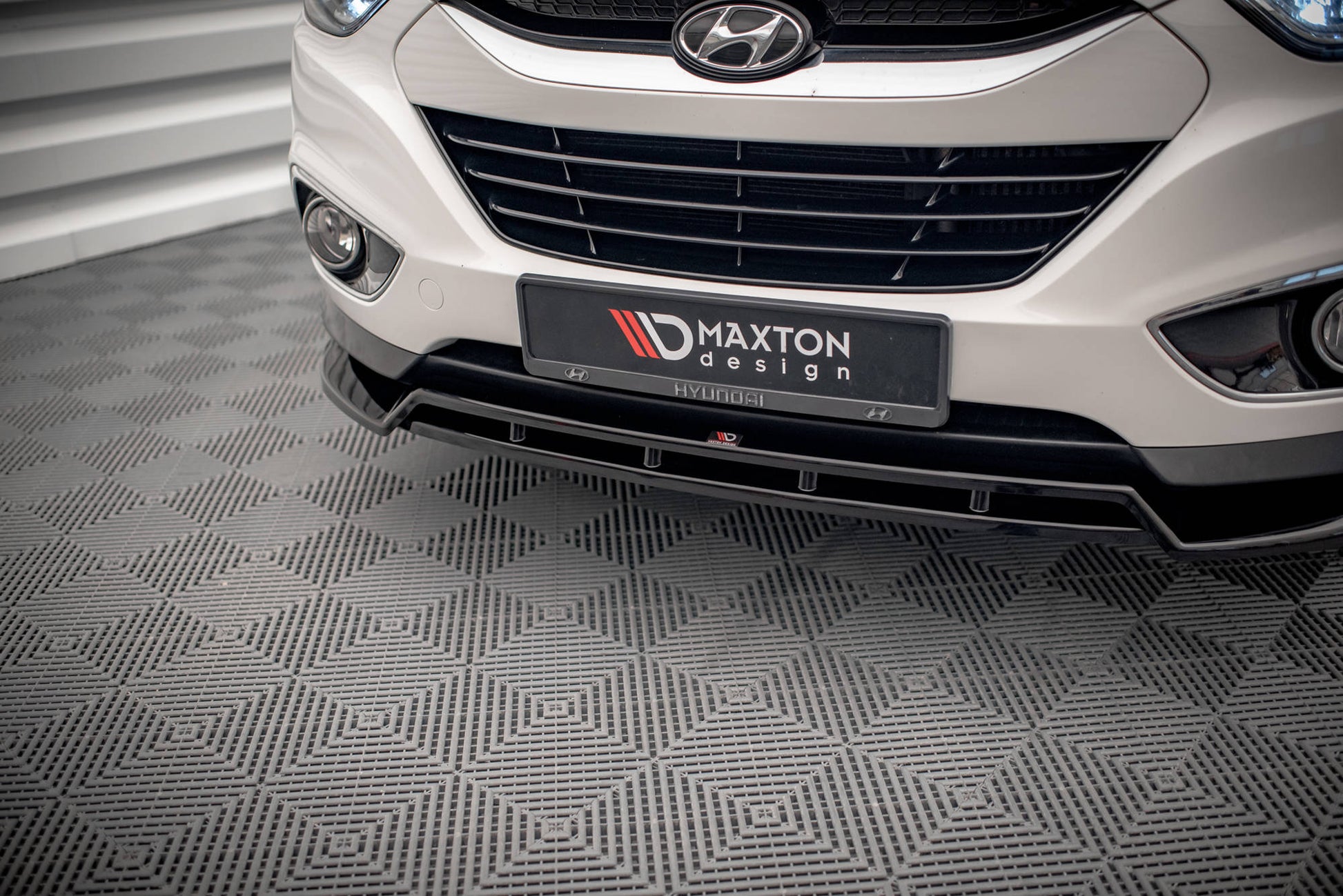 Maxton Front Ansatz für Hyundai ix35 Mk1 schwarz Hochglanz