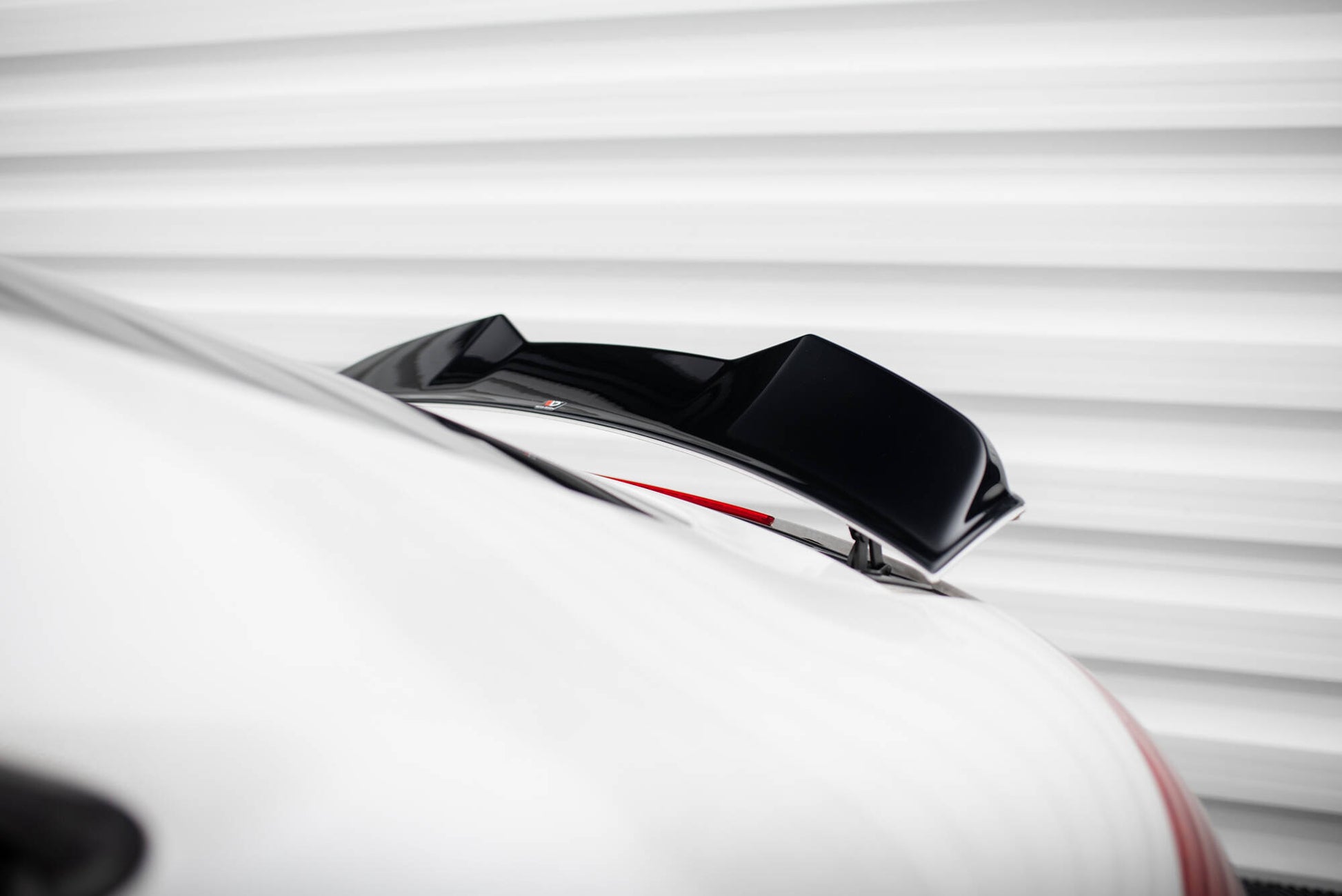 Maxton Spoiler CAP für 3D Audi TT 8J schwarz Hochglanz