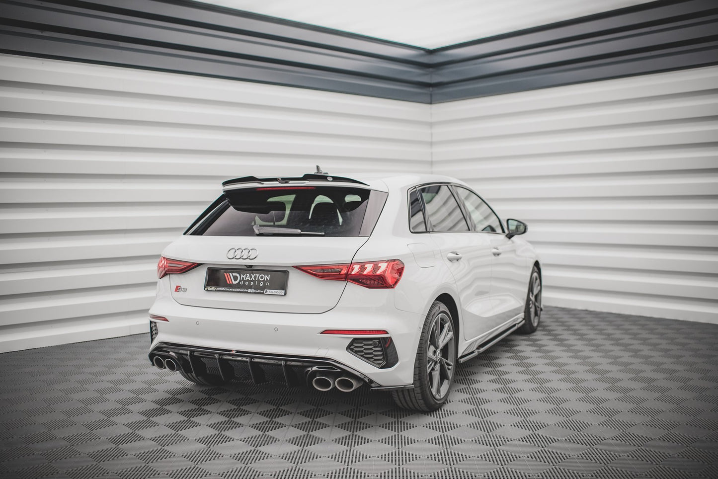 Maxton Diffusor Heck Ansatz für Audi S3 Sportback 8Y schwarz Hochglanz