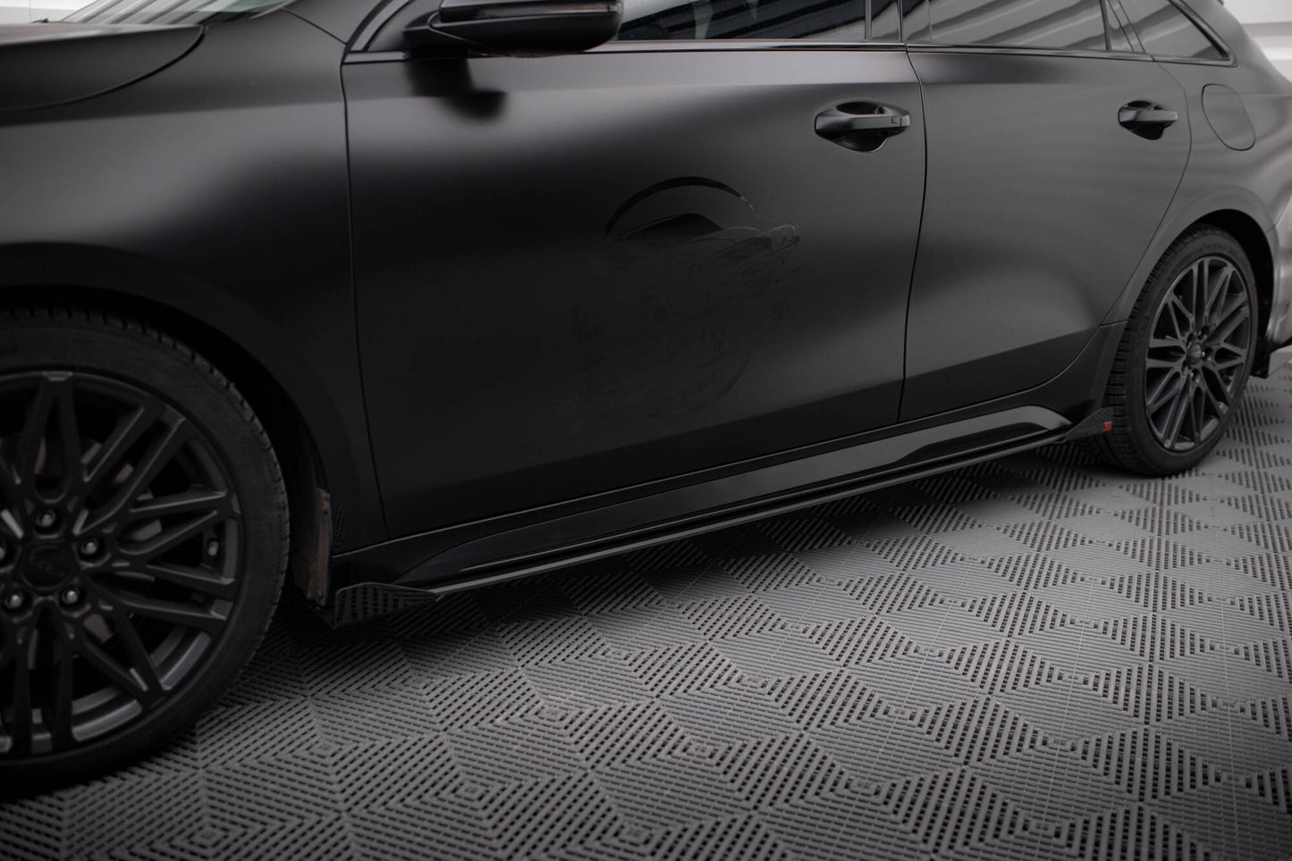 Maxton Street Pro Seitenschweller Ansatz für + Flaps Kia Proceed GT Mk1 Facelift / Ceed GT Mk3 Facelift  schwarz Hochglanz