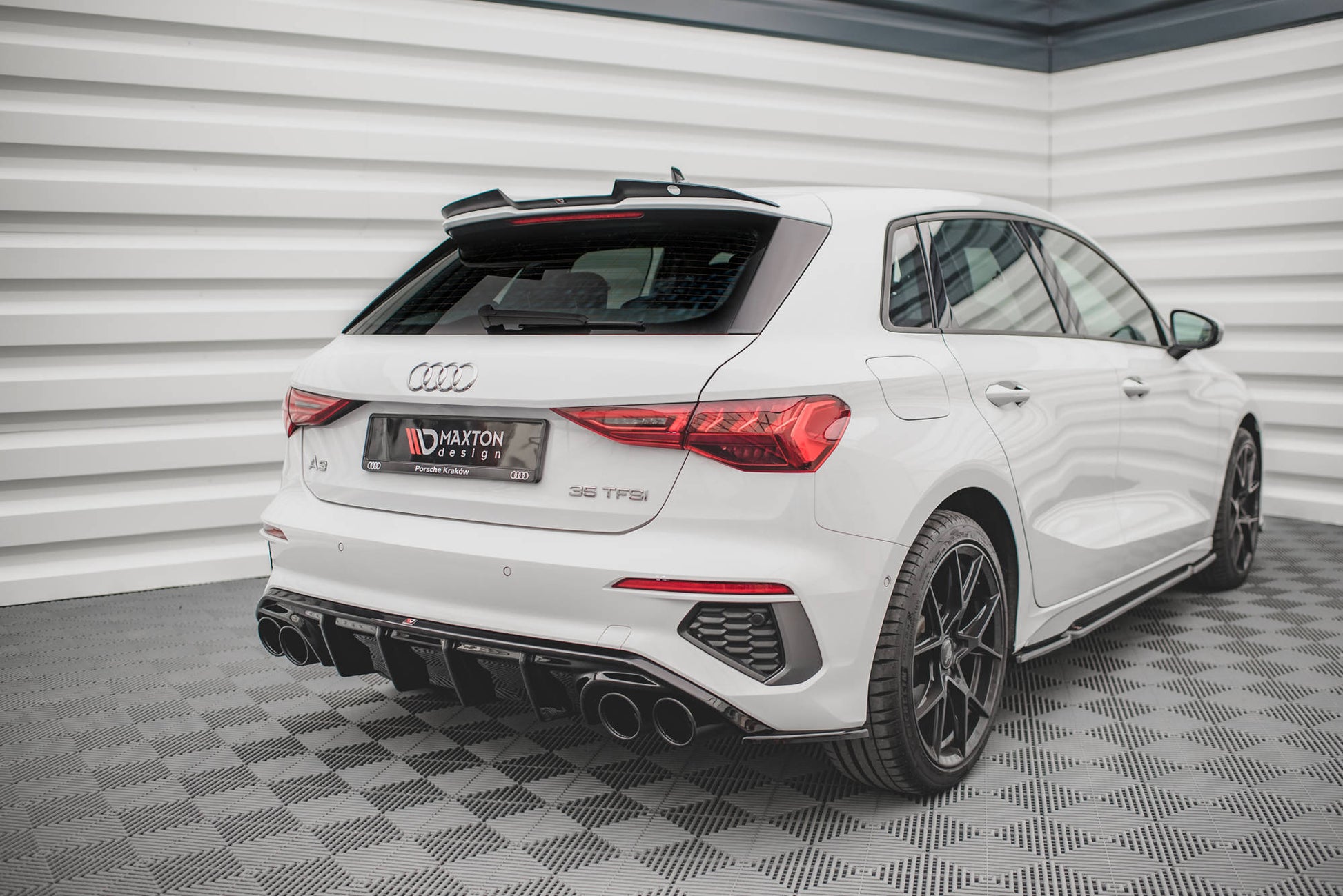 Maxton Diffusor Heck Ansatz für + Endschalldampfer Sportauspuff Attrappe Audi A3 S-Line Sportback 8Y