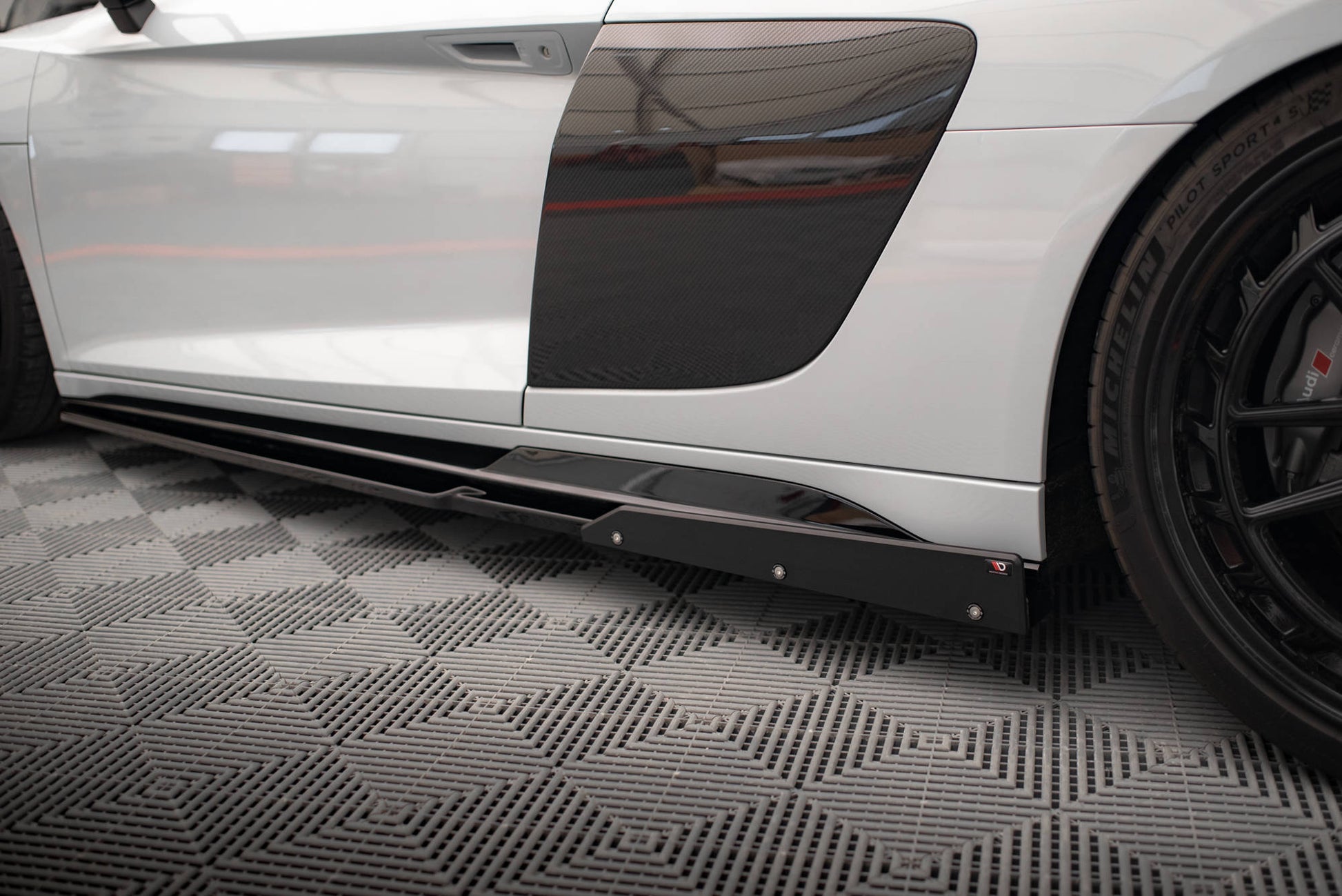 Maxton Seitenschweller Ansatz für V.2 für + Flaps Audi R8 Mk2 Facelift