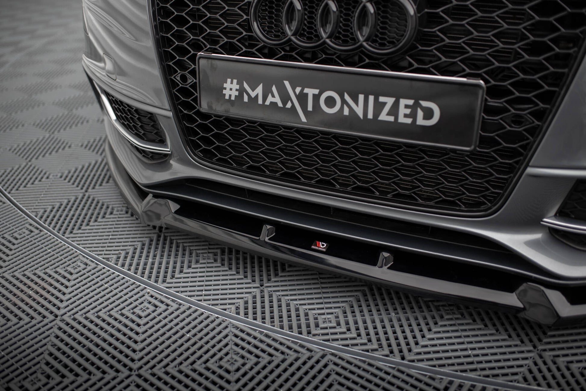 Maxton Front Ansatz V.3 für Audi S5 / A5 S-Line Coupe / Sportback 8T Facelift schwarz Hochglanz