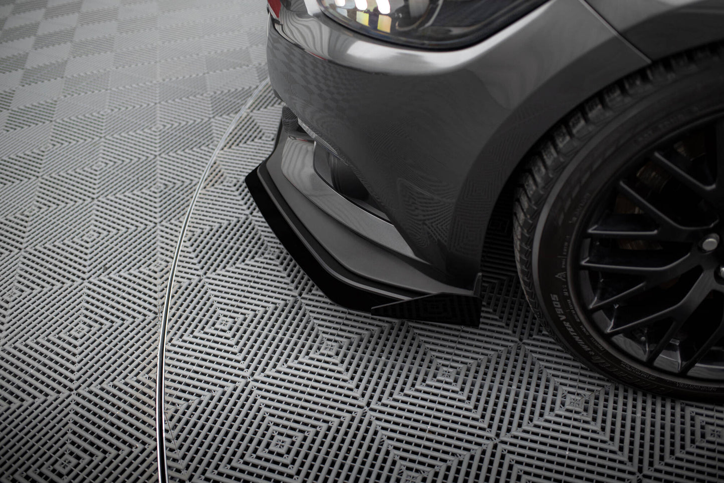 Maxton Street Pro Front Ansatz für +Flaps für + Flaps Ford Mustang GT Mk6  schwarz Hochglanz