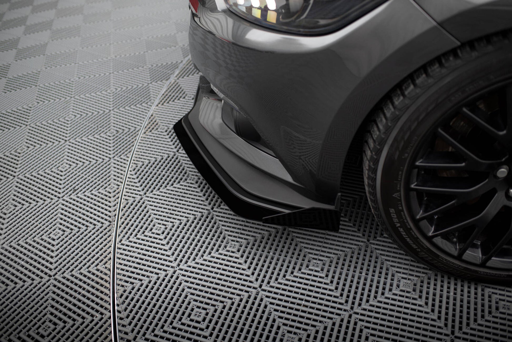 Maxton Street Pro Front Ansatz für +Flaps für + Flaps Ford Mustang GT Mk6  schwarz Hochglanz