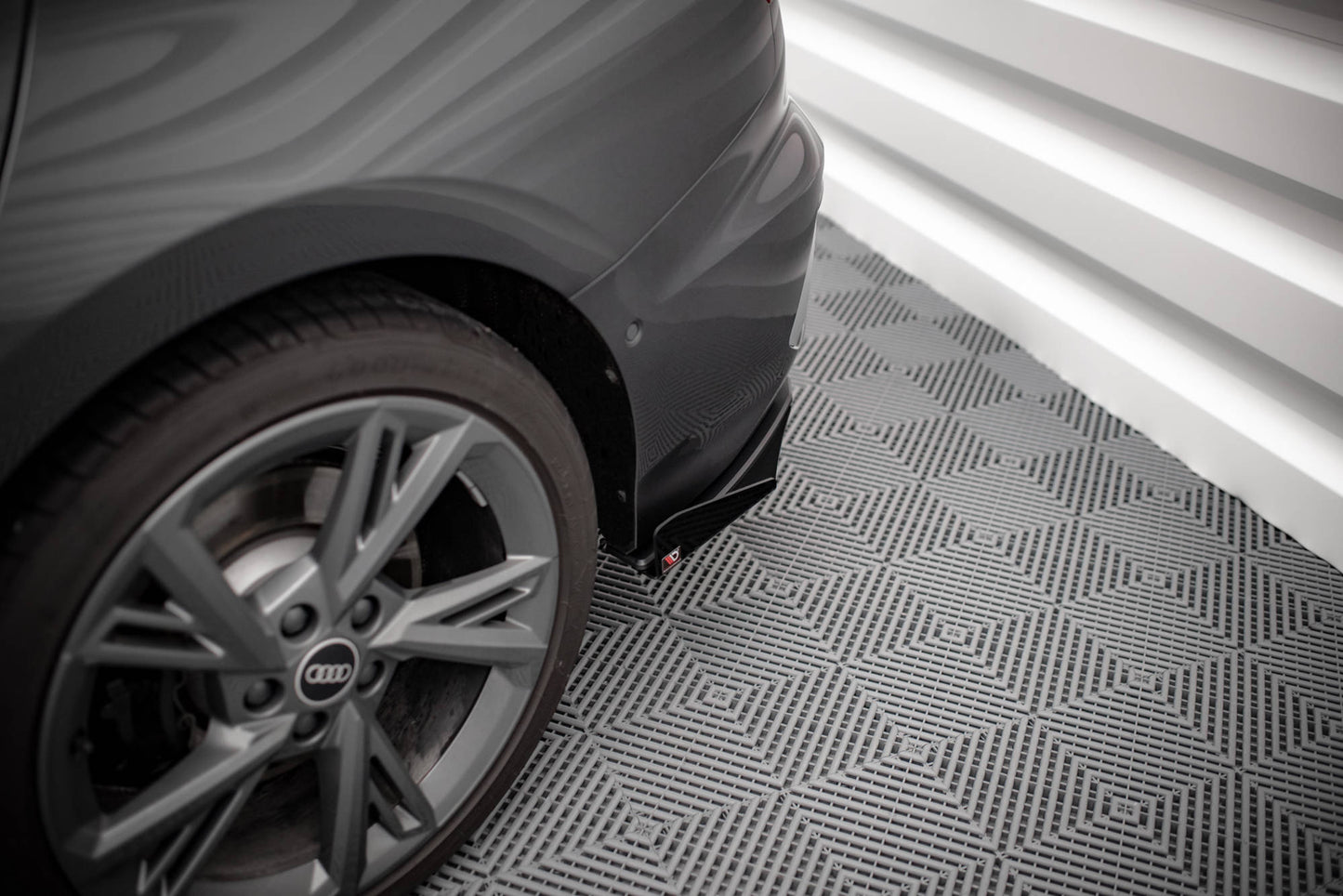 Maxton Street Pro Heck Ansatz Flaps Diffusor +Flaps für Audi S3 Limousine 8Y schwarz Hochglanz