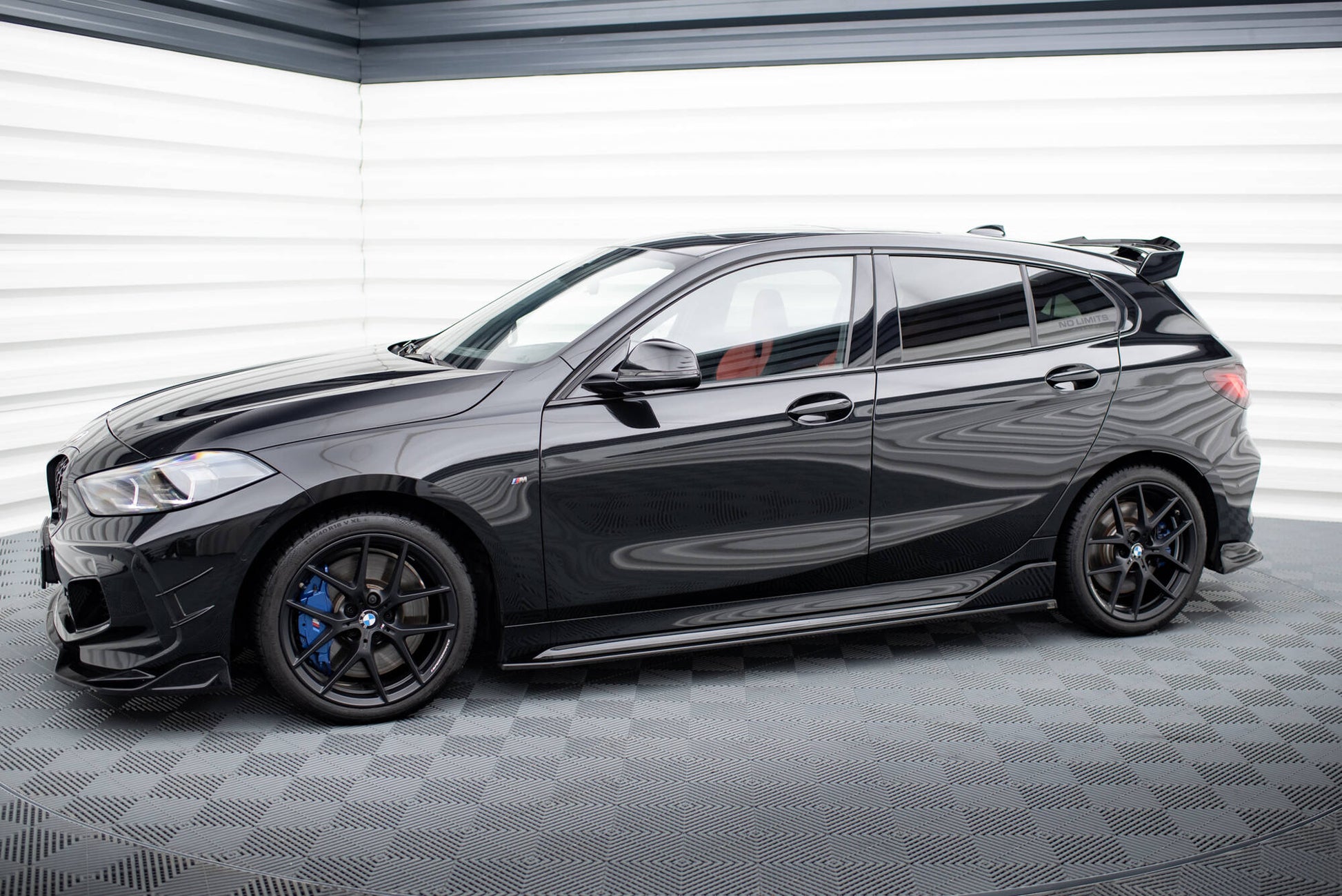 Maxton Seitenschweller Ansatz für BMW M135i M-Performance F40 schwarz Hochglanz