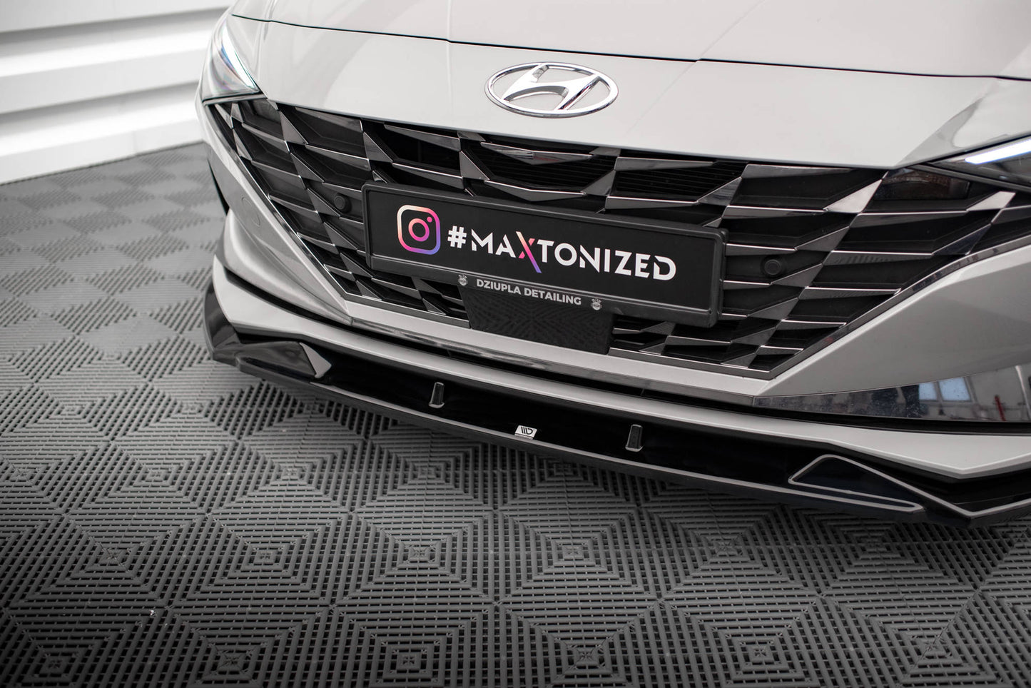 Maxton Front Ansatz für Hyundai Elantra Mk7 schwarz Hochglanz
