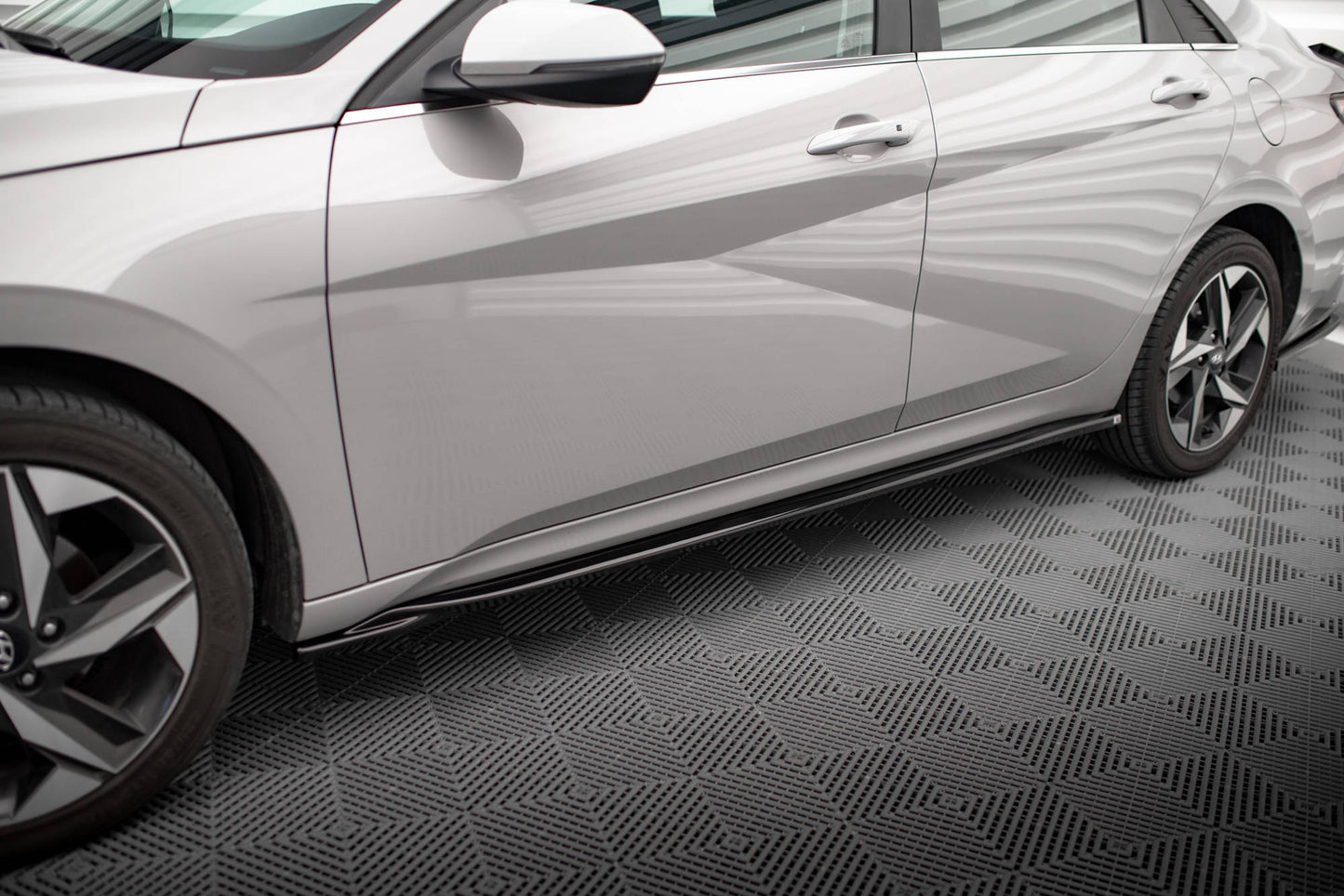 Maxton Seitenschweller Ansatz für Hyundai Elantra Mk7 schwarz Hochglanz
