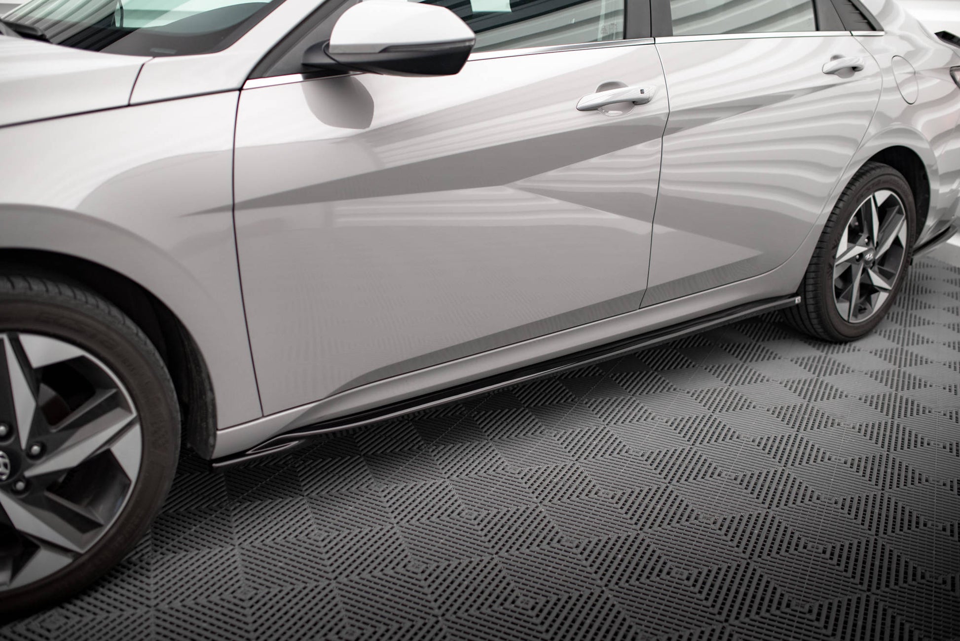 Maxton Seitenschweller Ansatz für Hyundai Elantra Mk7 schwarz Hochglanz