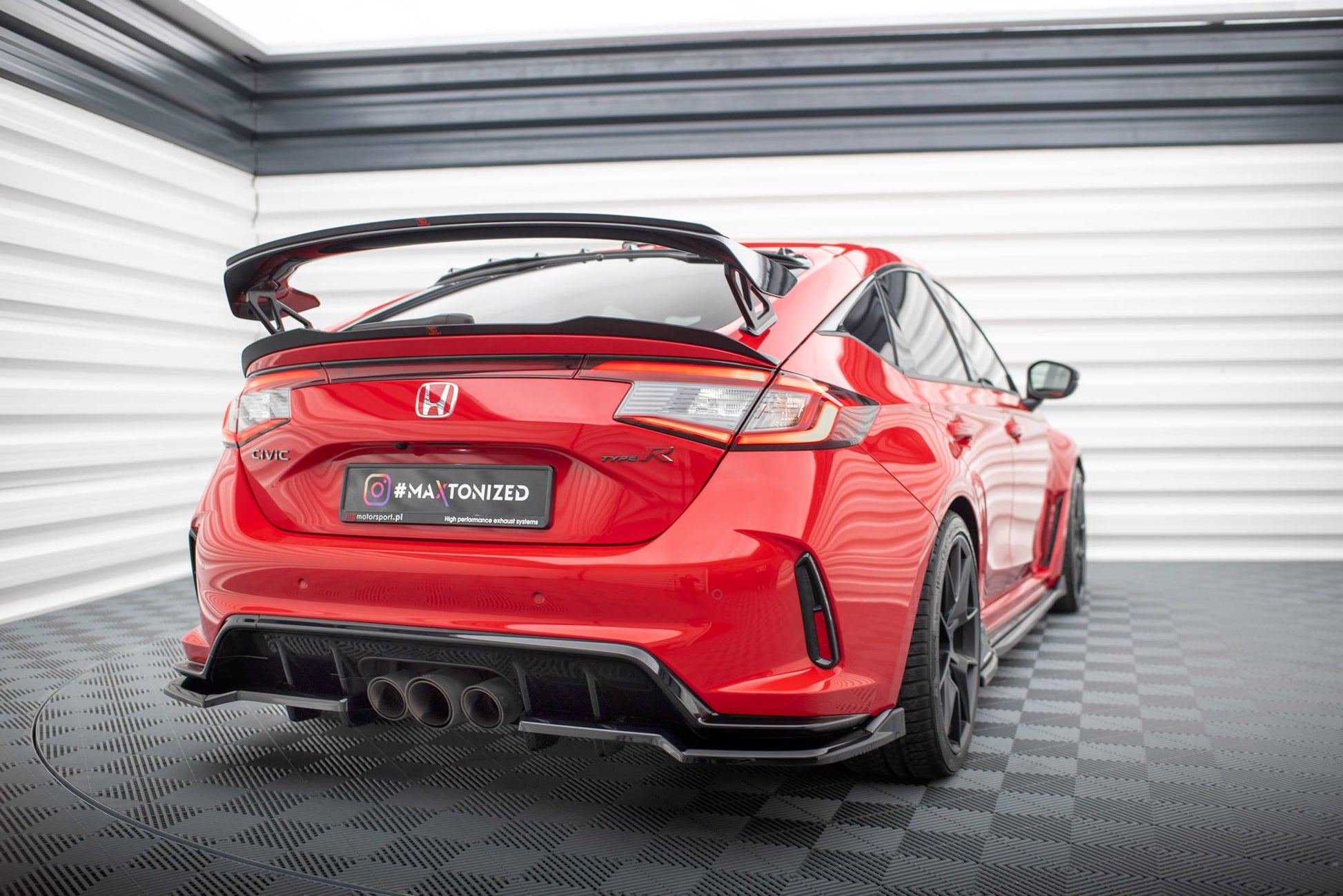 Maxton Mittlerer Diffusor Heck Ansatz DTM Look für V.2 Honda Civic Type-R Mk 11 schwarz Hochglanz