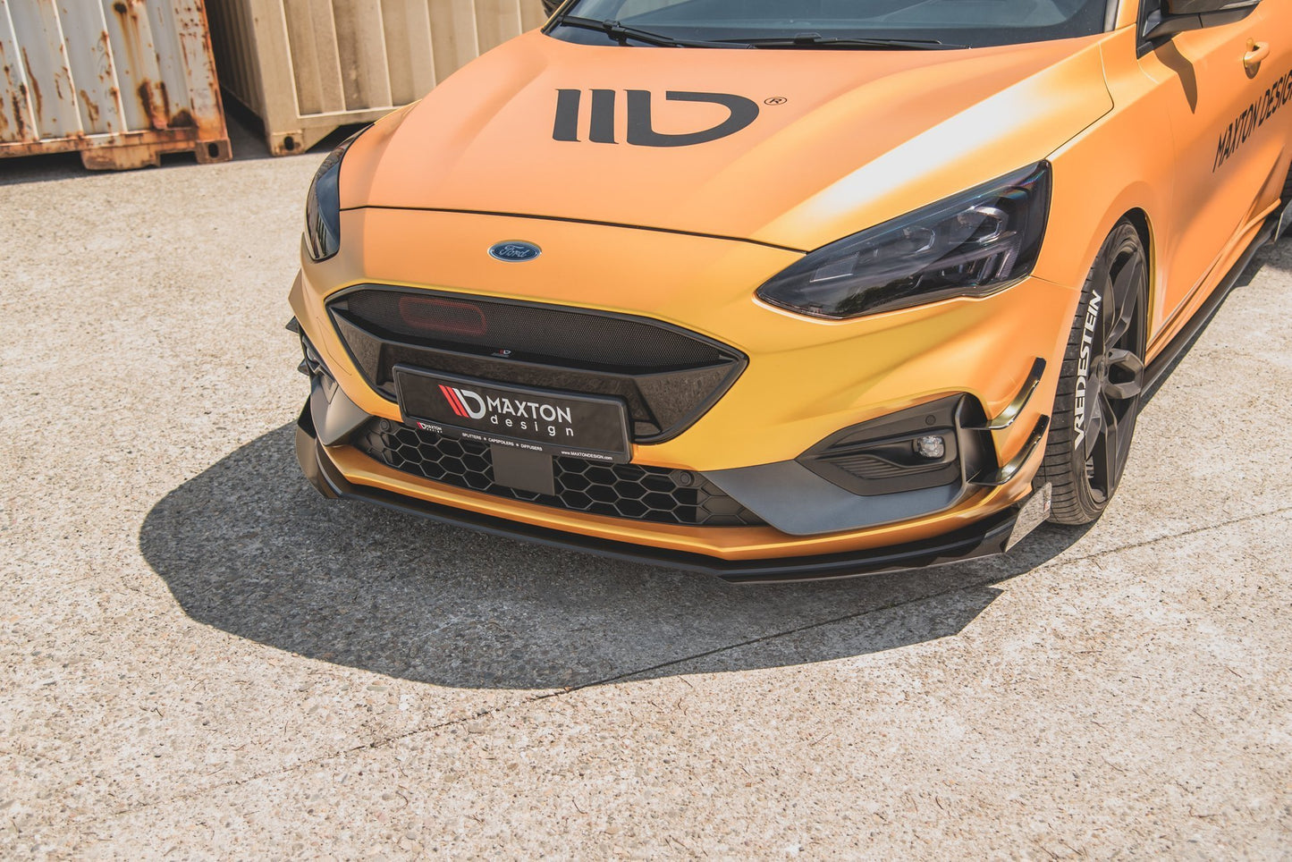 Maxton Robuste Racing Front Ansatz für passend +Flaps für Ford Focus ST / ST-Line Mk4 schwarz Hochglanz