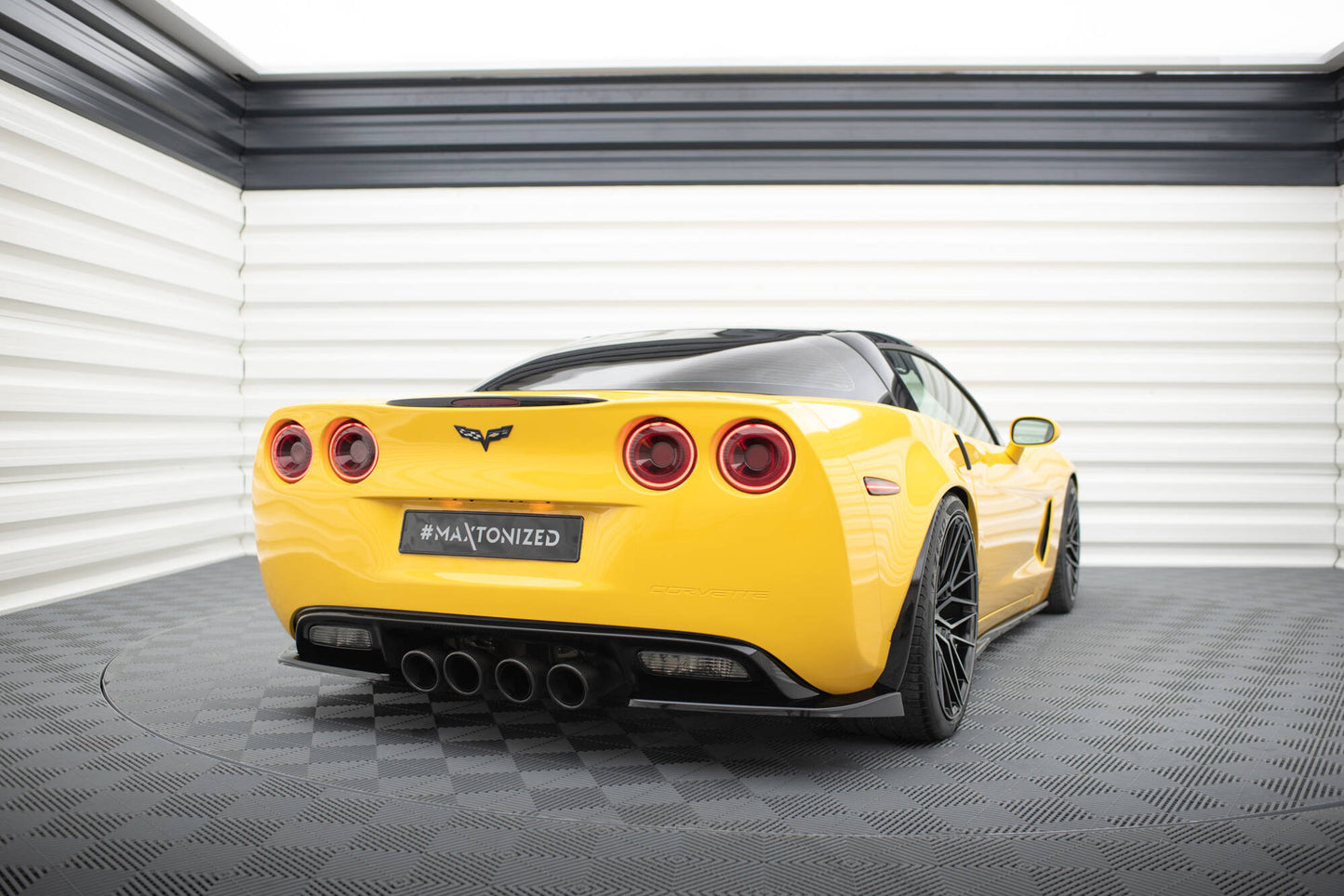 Maxton Heck Ansatz Flaps Diffusor für Chevrolet Corvette C6 schwarz Hochglanz