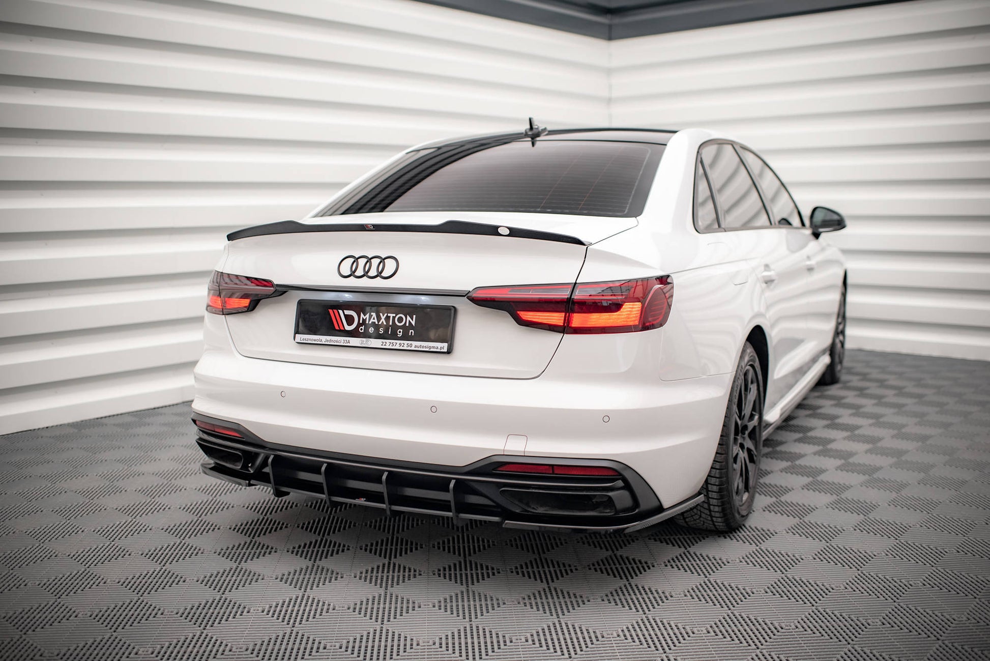 Maxton Street Pro Heckschürze für Audi A4 B9 Facelift