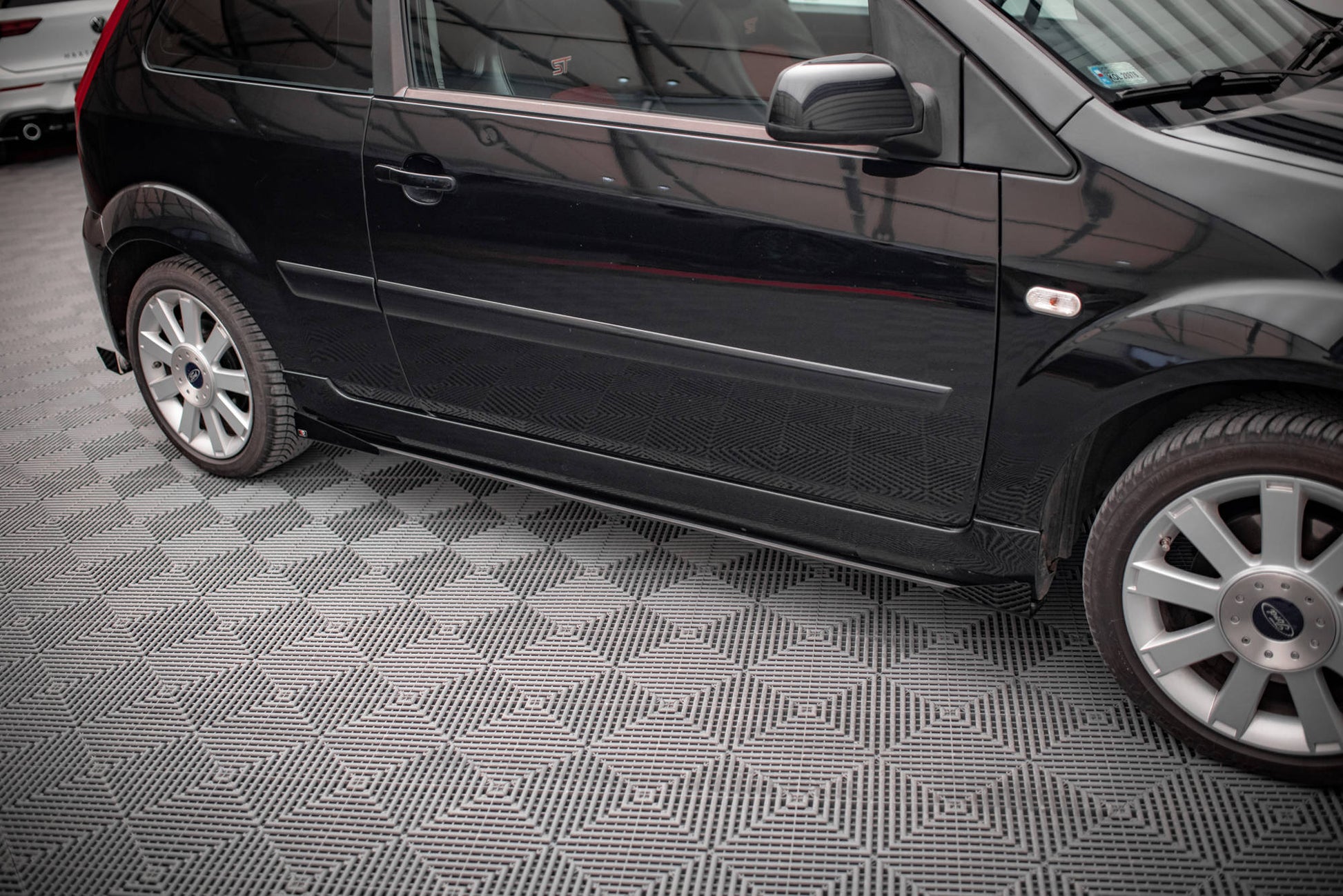 Maxton Side Flaps Ford Fiesta ST Mk6 schwarz Hochglanz