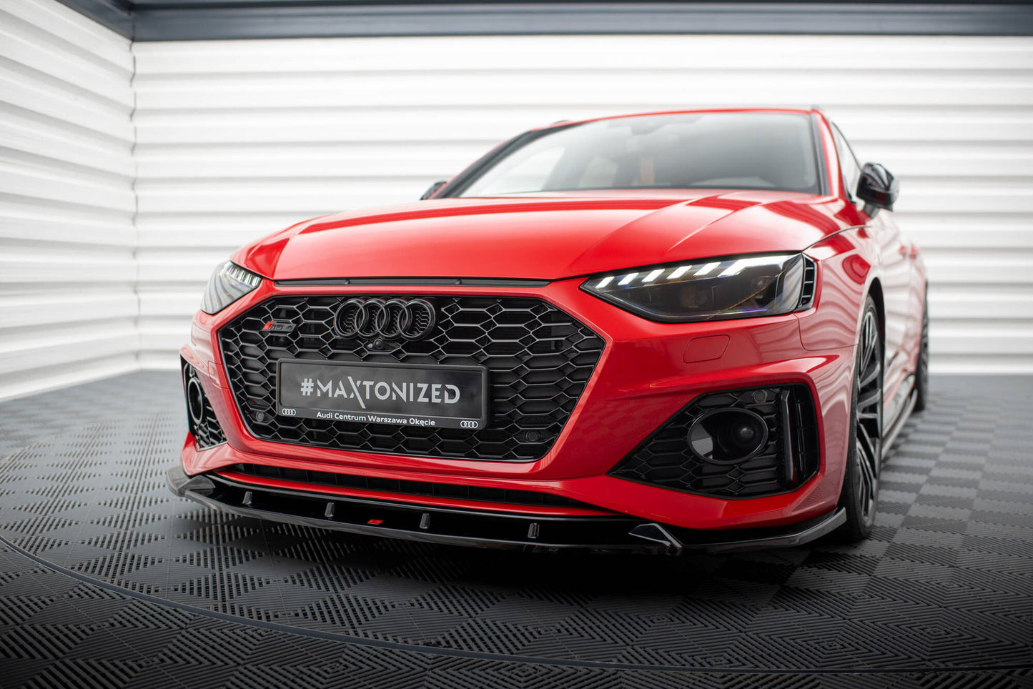 Maxton Front Ansatz V.2 für Audi RS4 B9 Facelift schwarz Hochglanz
