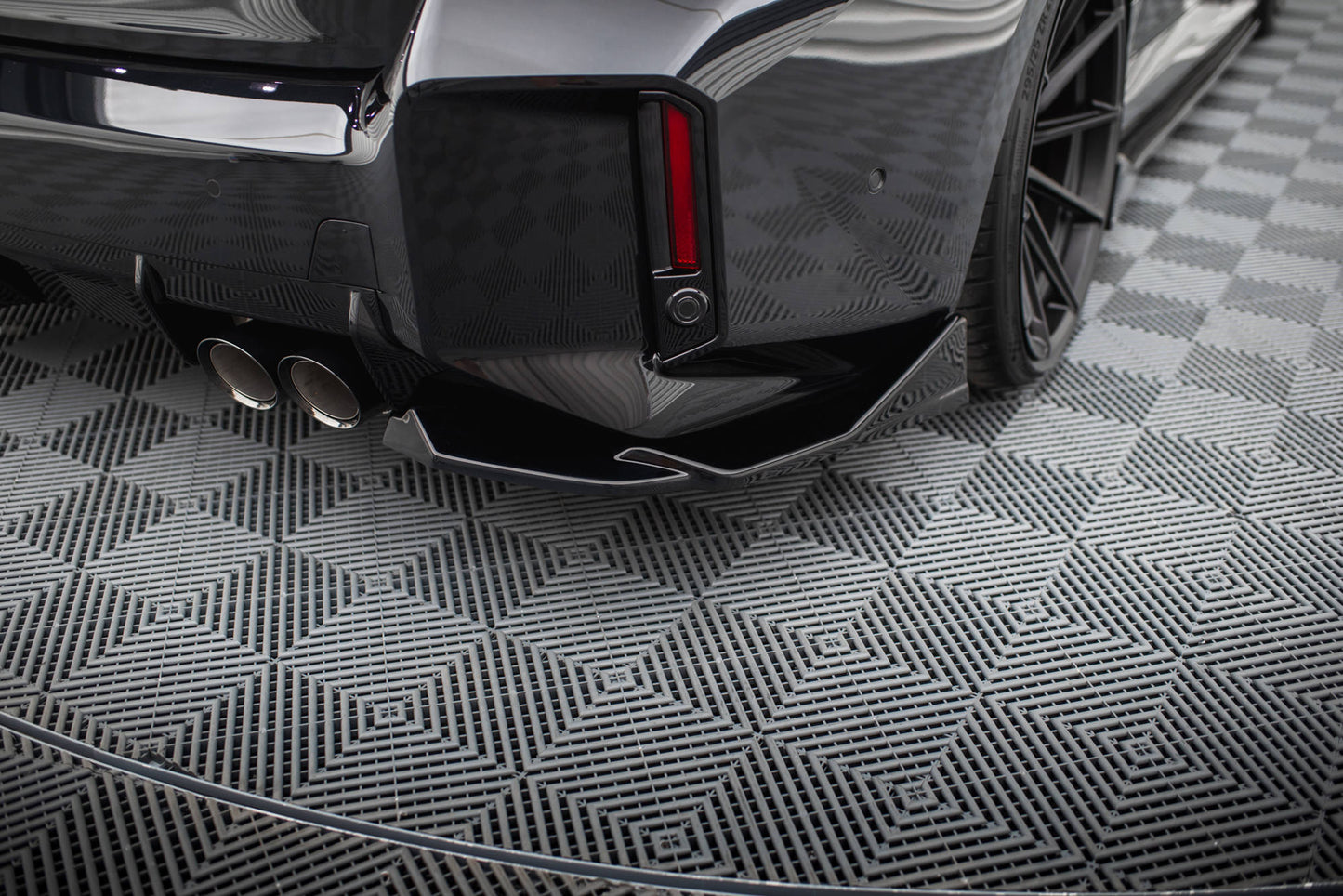 Maxton Heck Ansatz Flaps Diffusor V.2 für BMW M2 G87 schwarz Hochglanz
