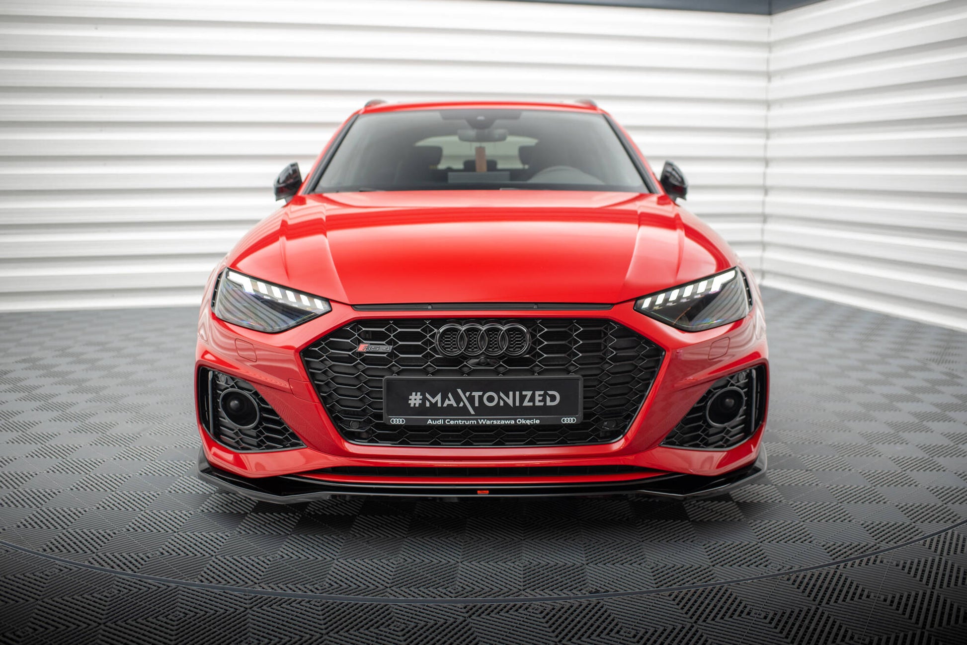 Maxton Front Ansatz V.1 für Audi RS4 B9 Facelift schwarz Hochglanz