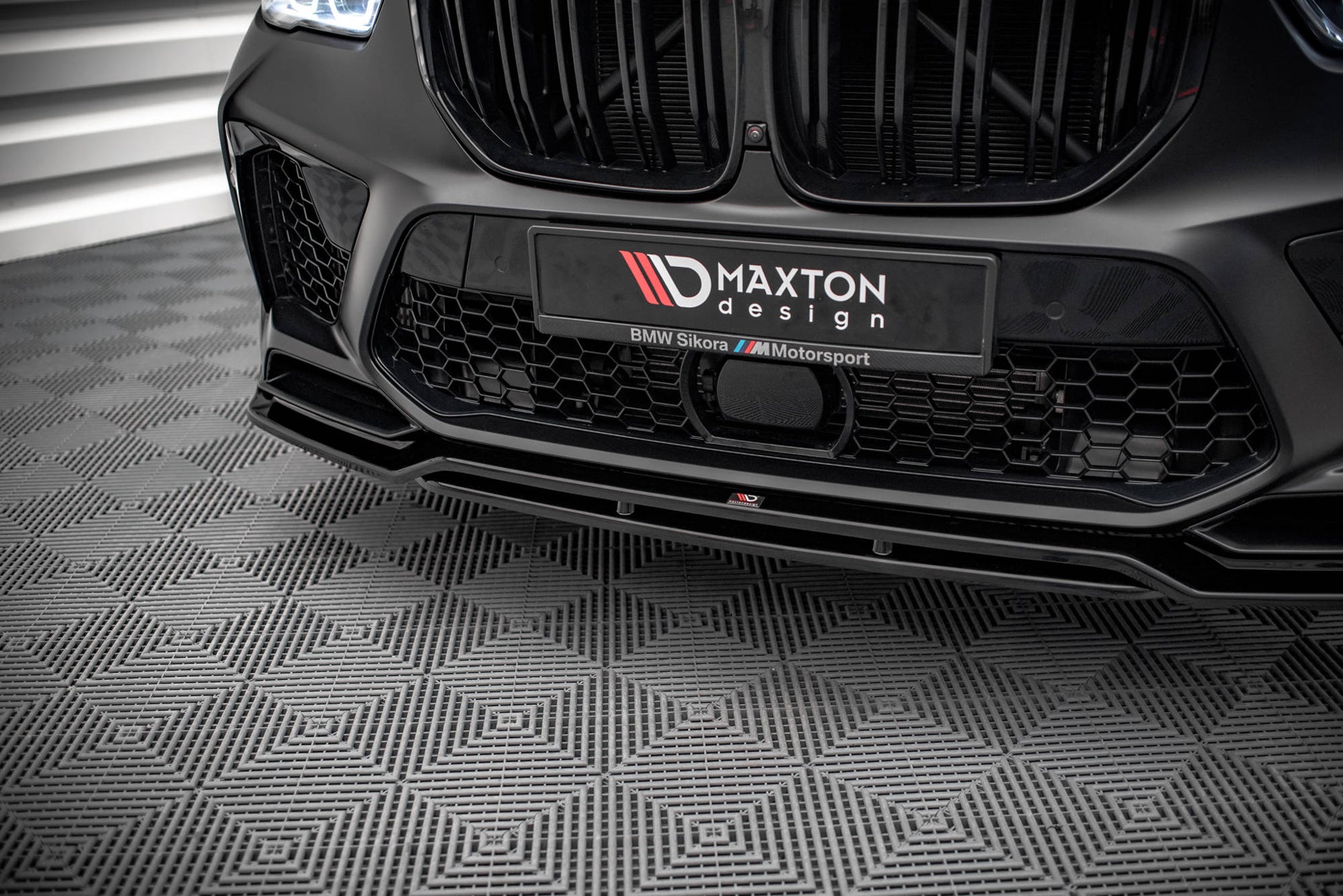 Maxton Front Ansatz V.3 für BMW  X5M F95 schwarz Hochglanz