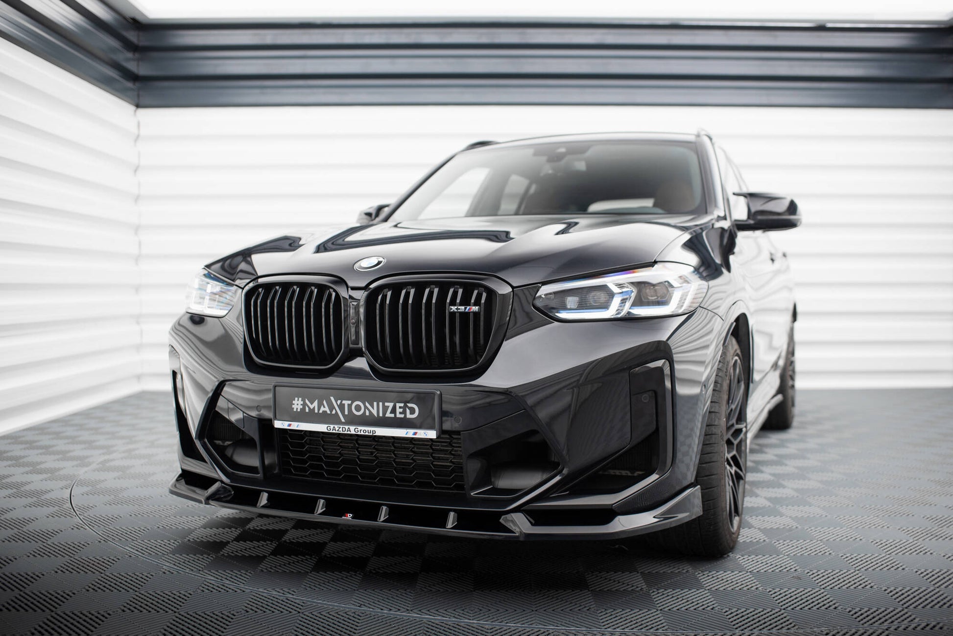 Maxton Front Ansatz V.1 für BMW X3 M F97 Facelift schwarz Hochglanz
