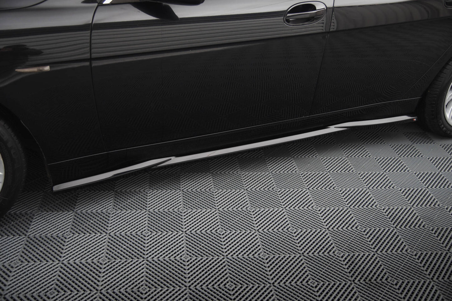 Maxton Seitenschweller Ansatz für BMW 7 E65 schwarz Hochglanz