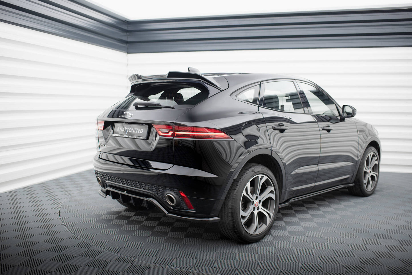 Maxton Spoiler CAP für 3D Jaguar E-Pace R-Dynamic Mk1 schwarz Hochglanz