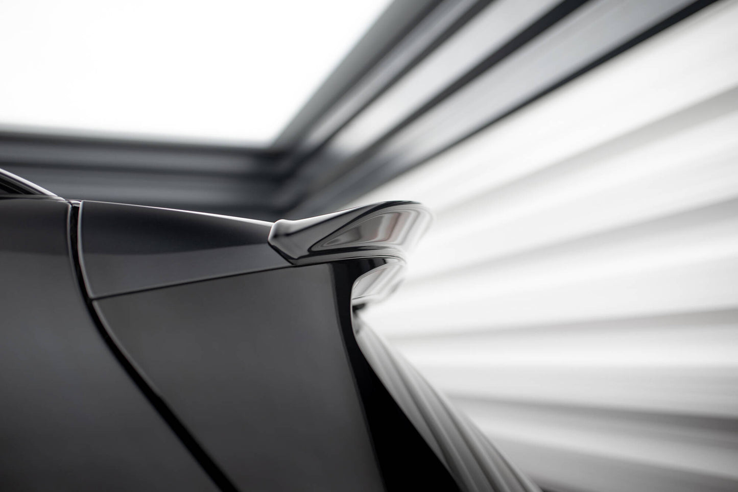 Maxton Spoiler CAP für 3D BMW X7 M-Paket G07  schwarz Hochglanz