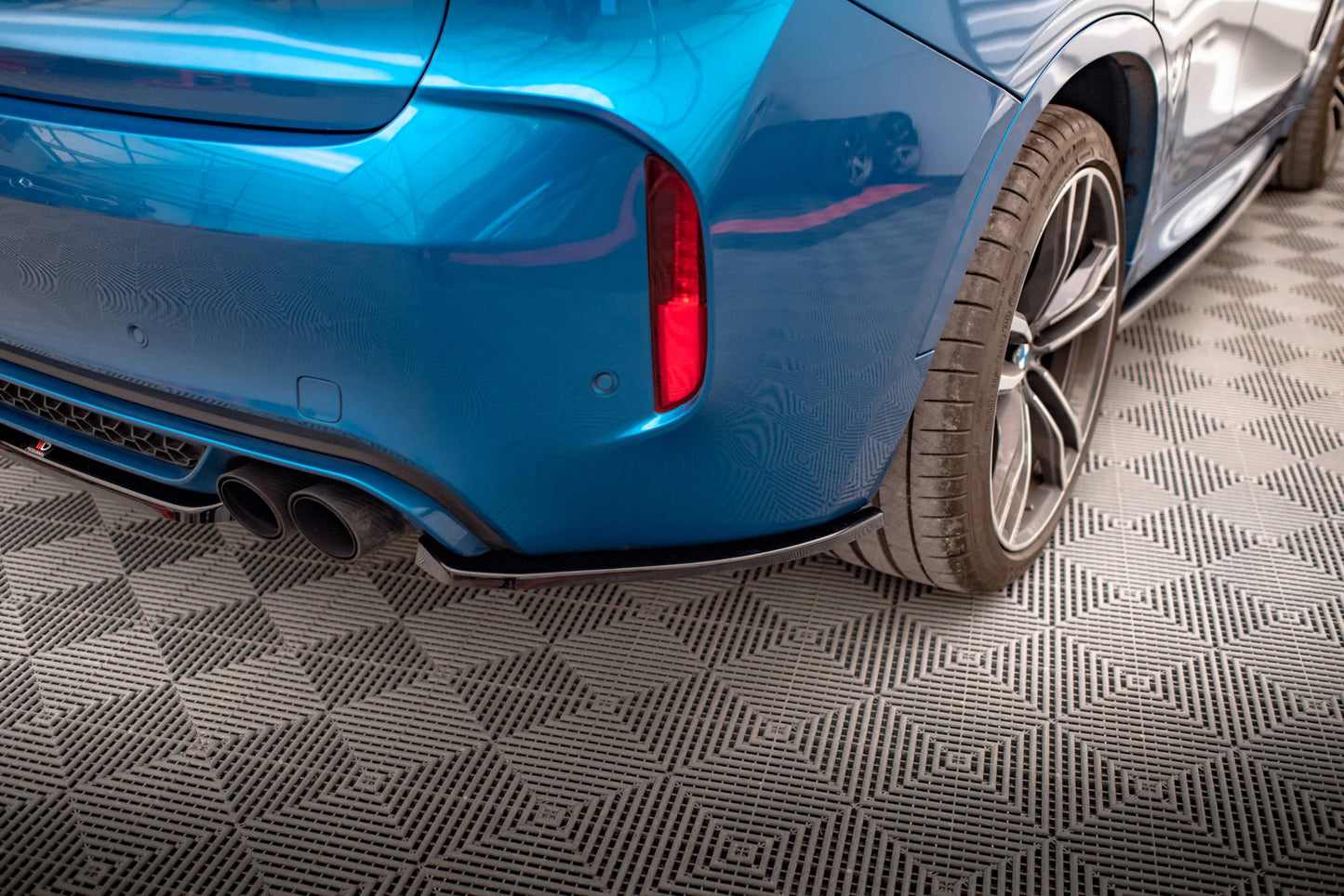 Maxton Heck Ansatz Flaps Diffusor für BMW X6 M F86 schwarz Hochglanz