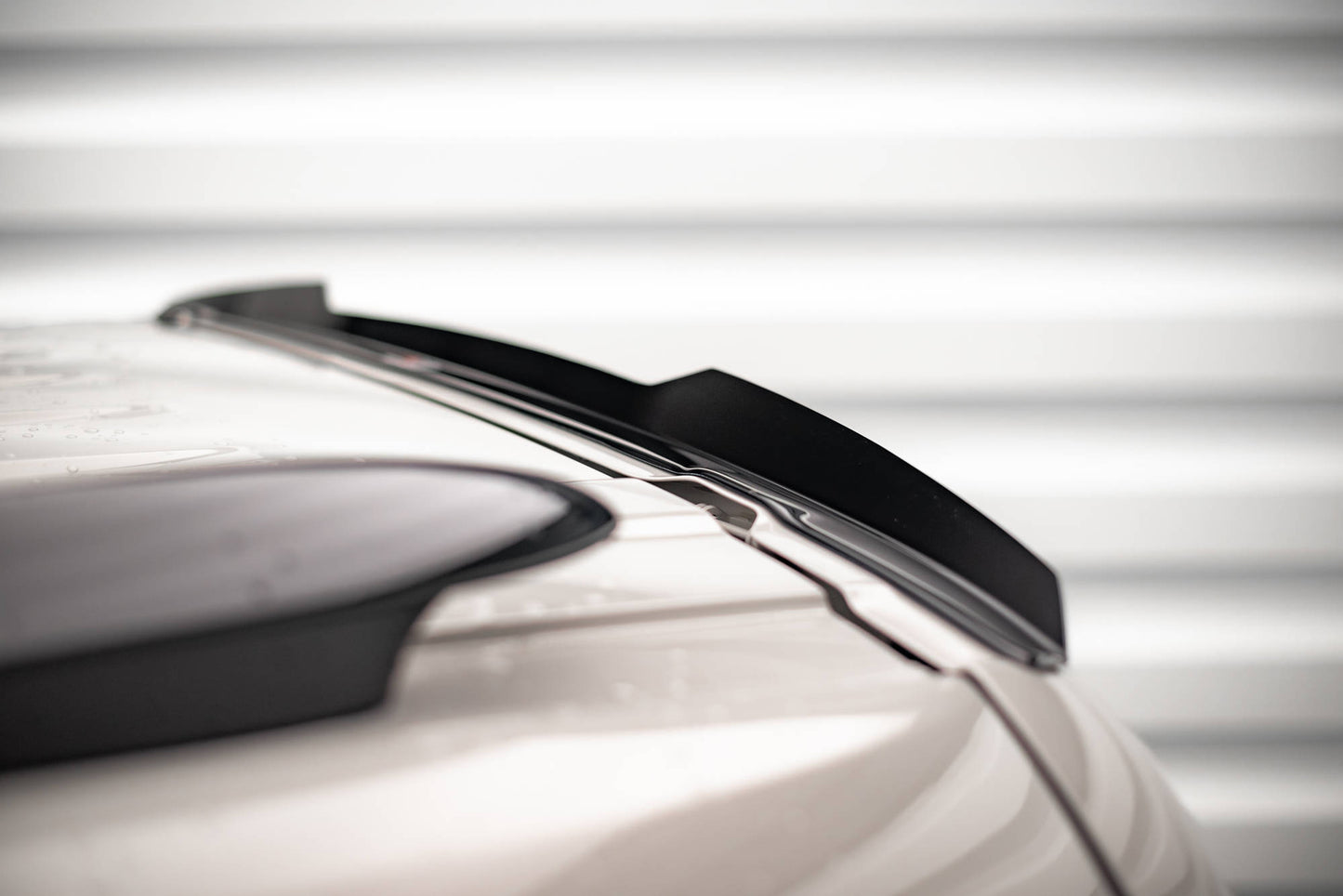 Maxton Spoiler CAP für Citroen Berlingo Mk3 schwarz Hochglanz